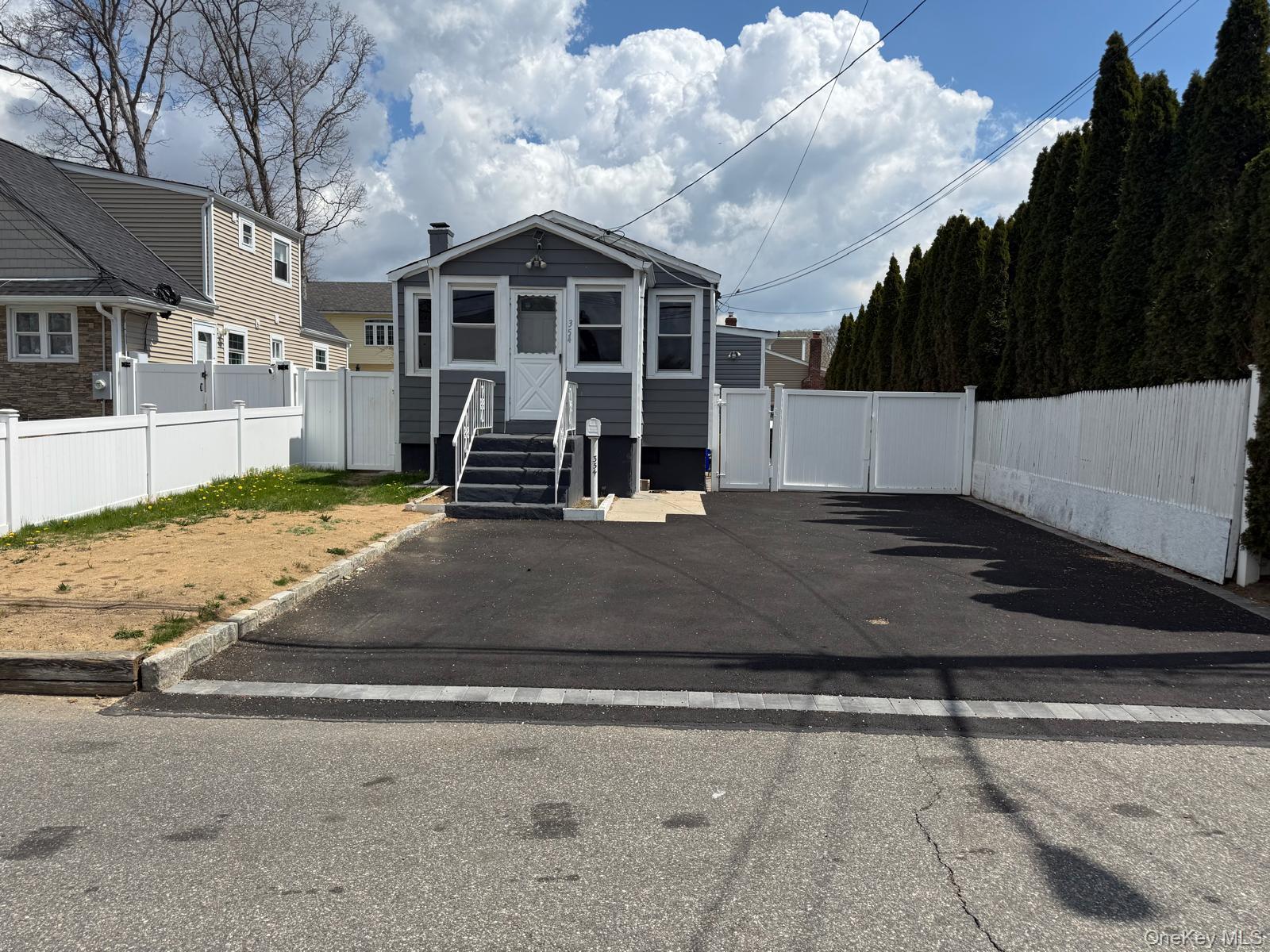 354 Beachview Street — photo