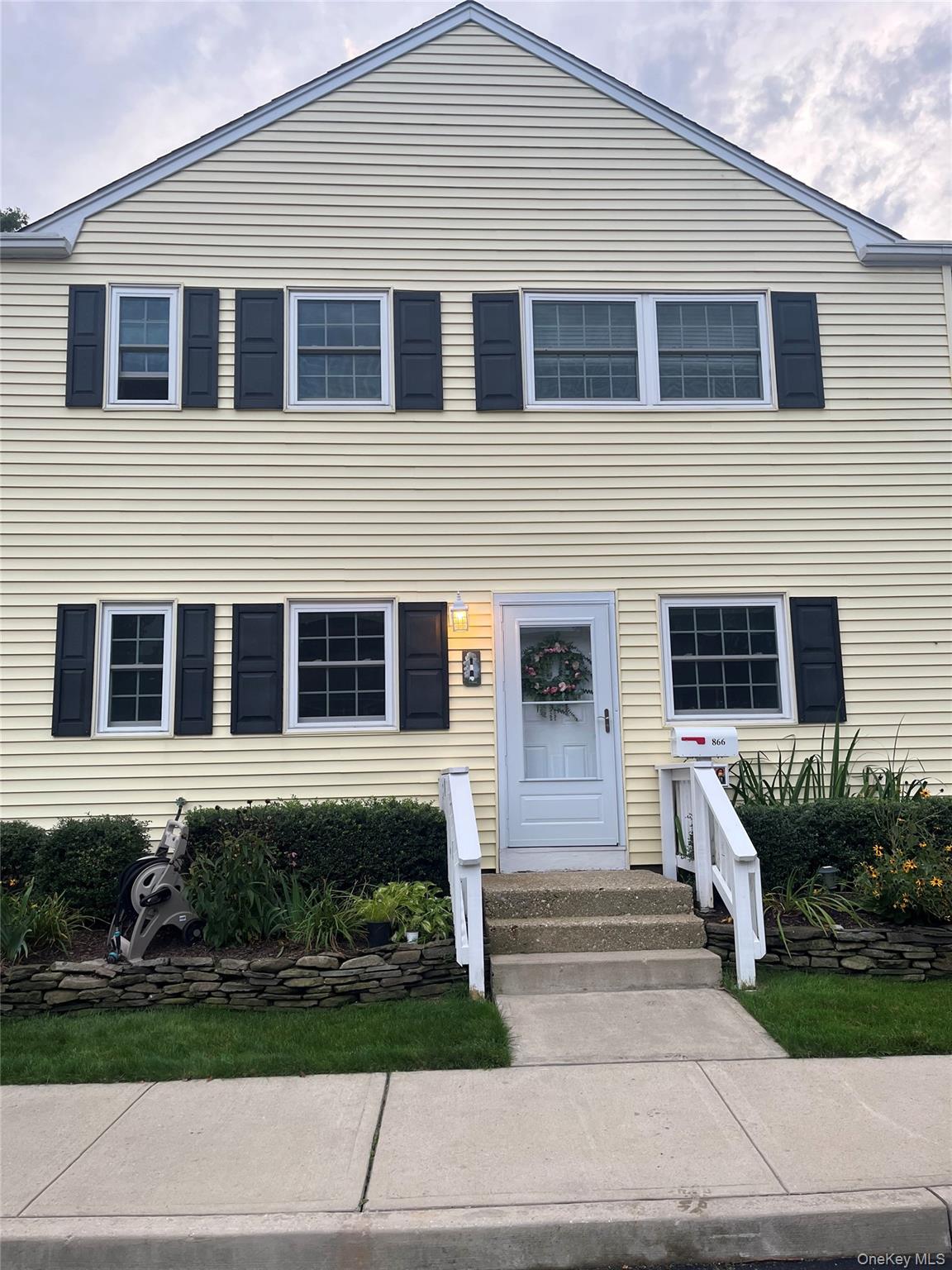 866 Village Drive Unit 866 — photo