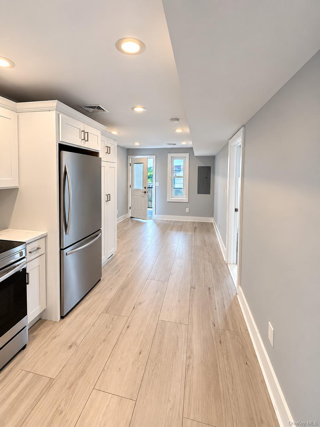 218 Sunrise 2W — photo