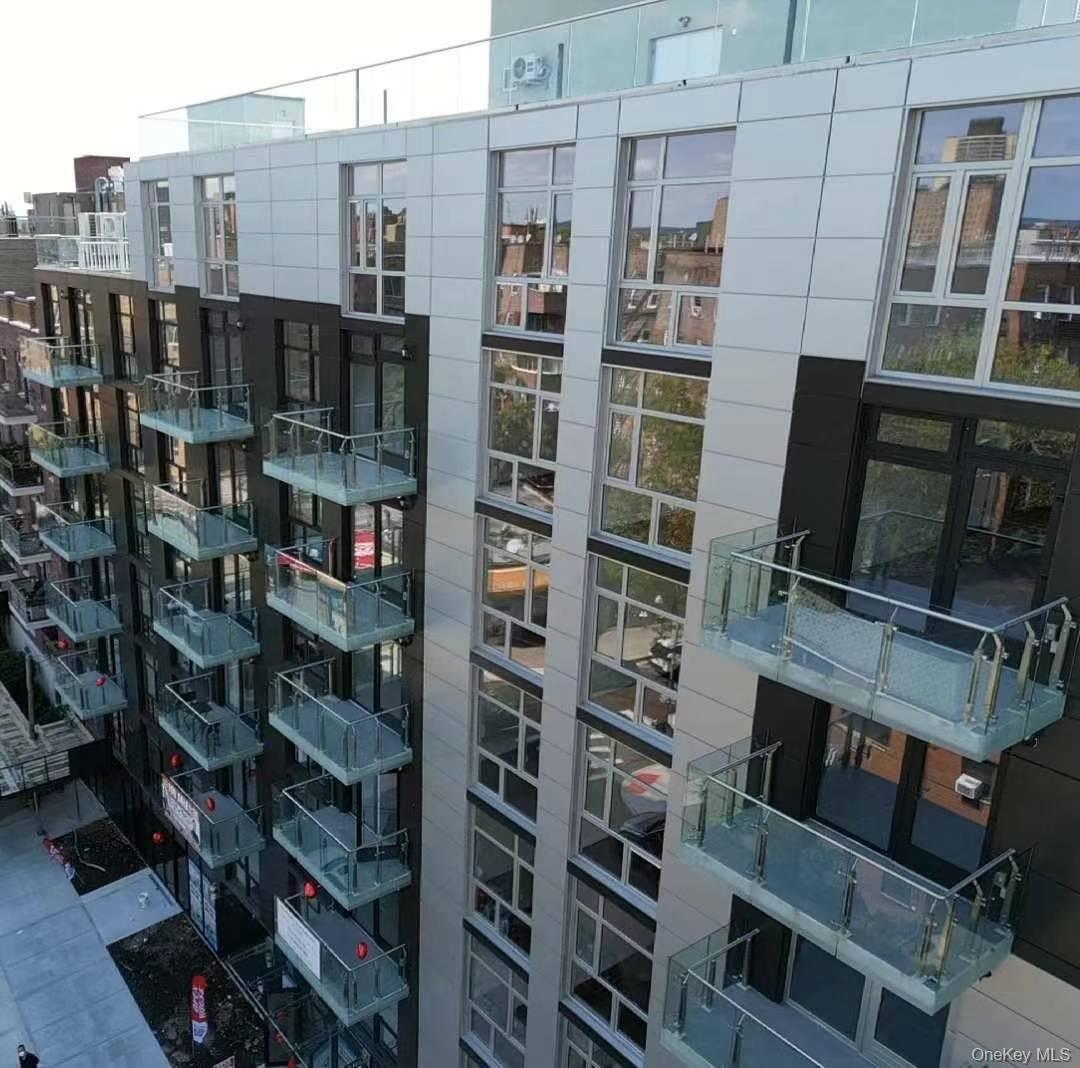65-18 Austin Street Unit 8B — photo