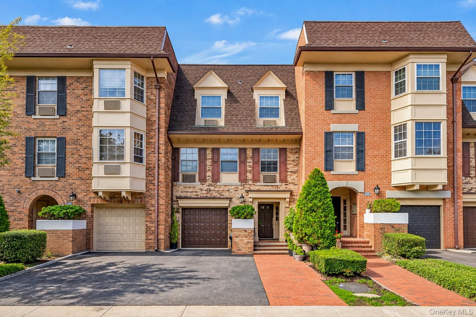 12-32 Diane Place 204L — photo