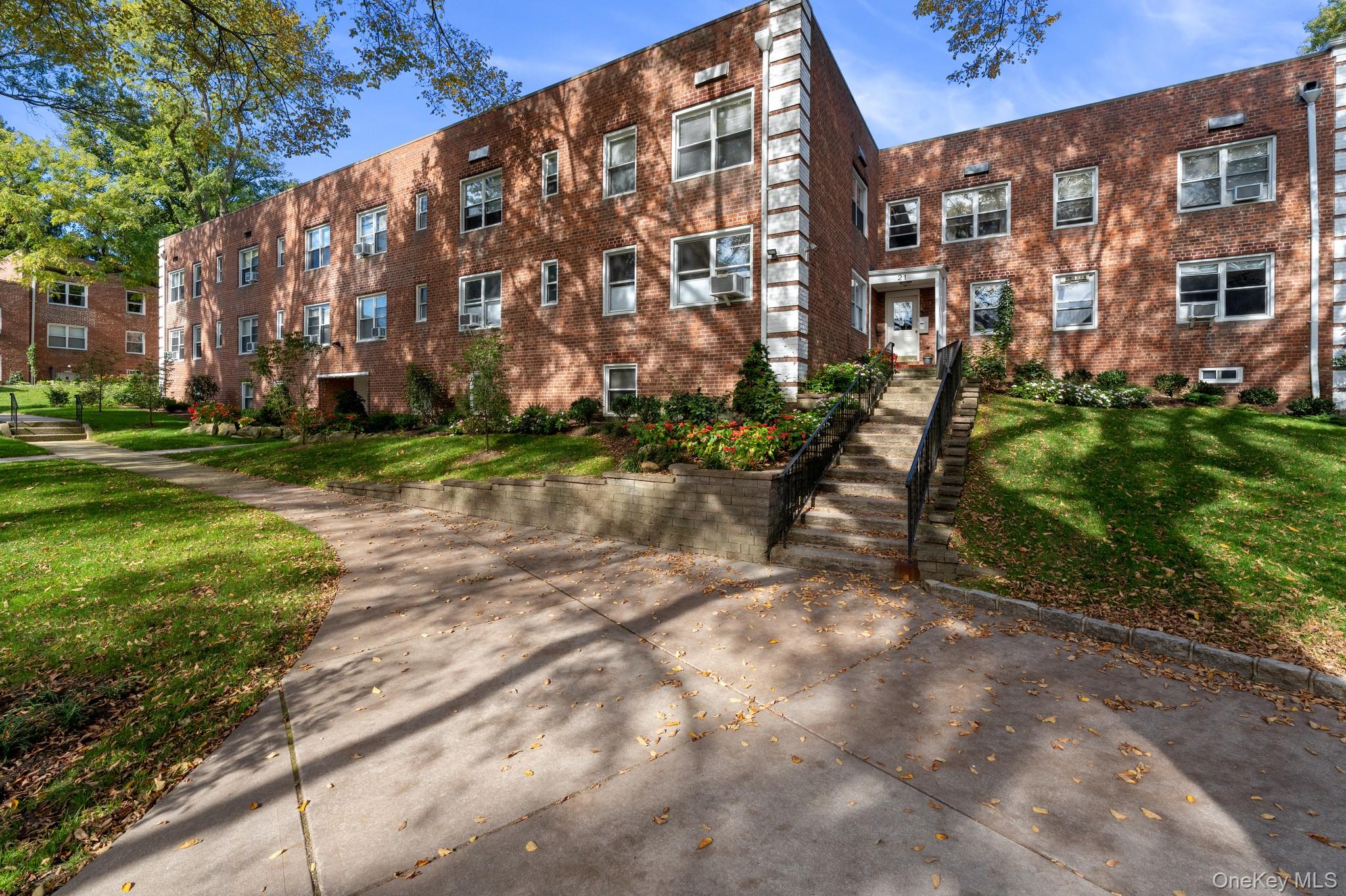 21 Edwards Street Unit 1B — photo