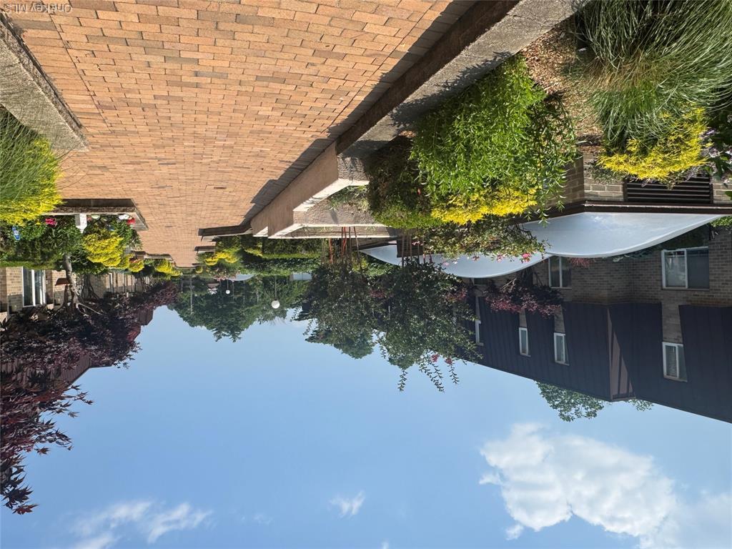 200 Hilton Avenue 30 — photo