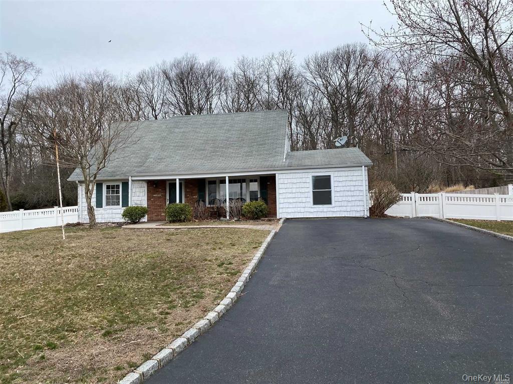 63 Hastings Drive — photo
