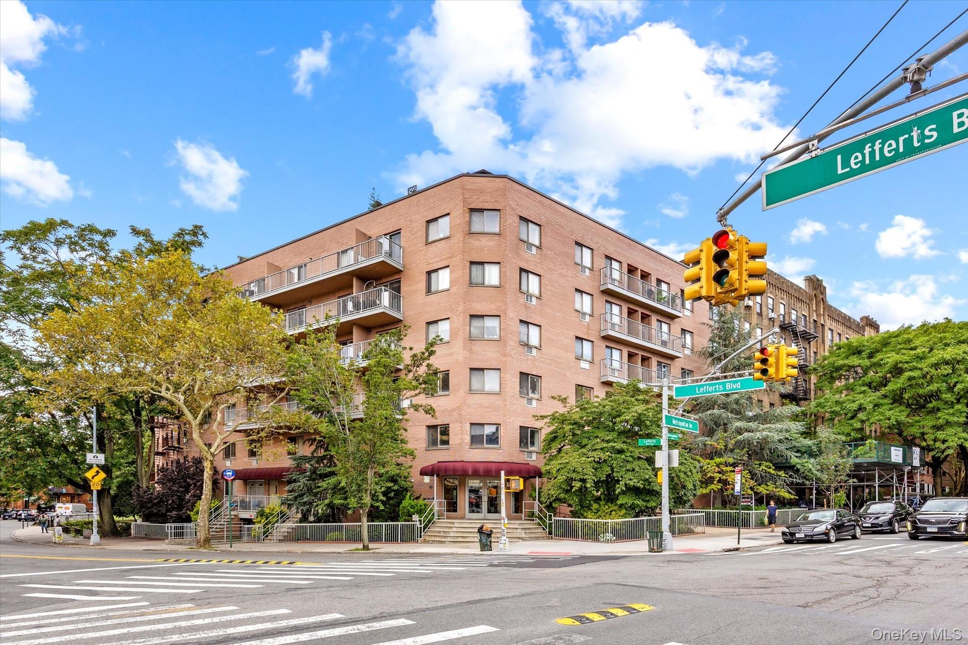 118-82 Metropolitan Avenue 6G — photo