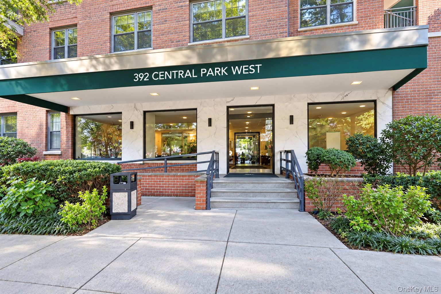 392 Central Park W Unit 2R — photo