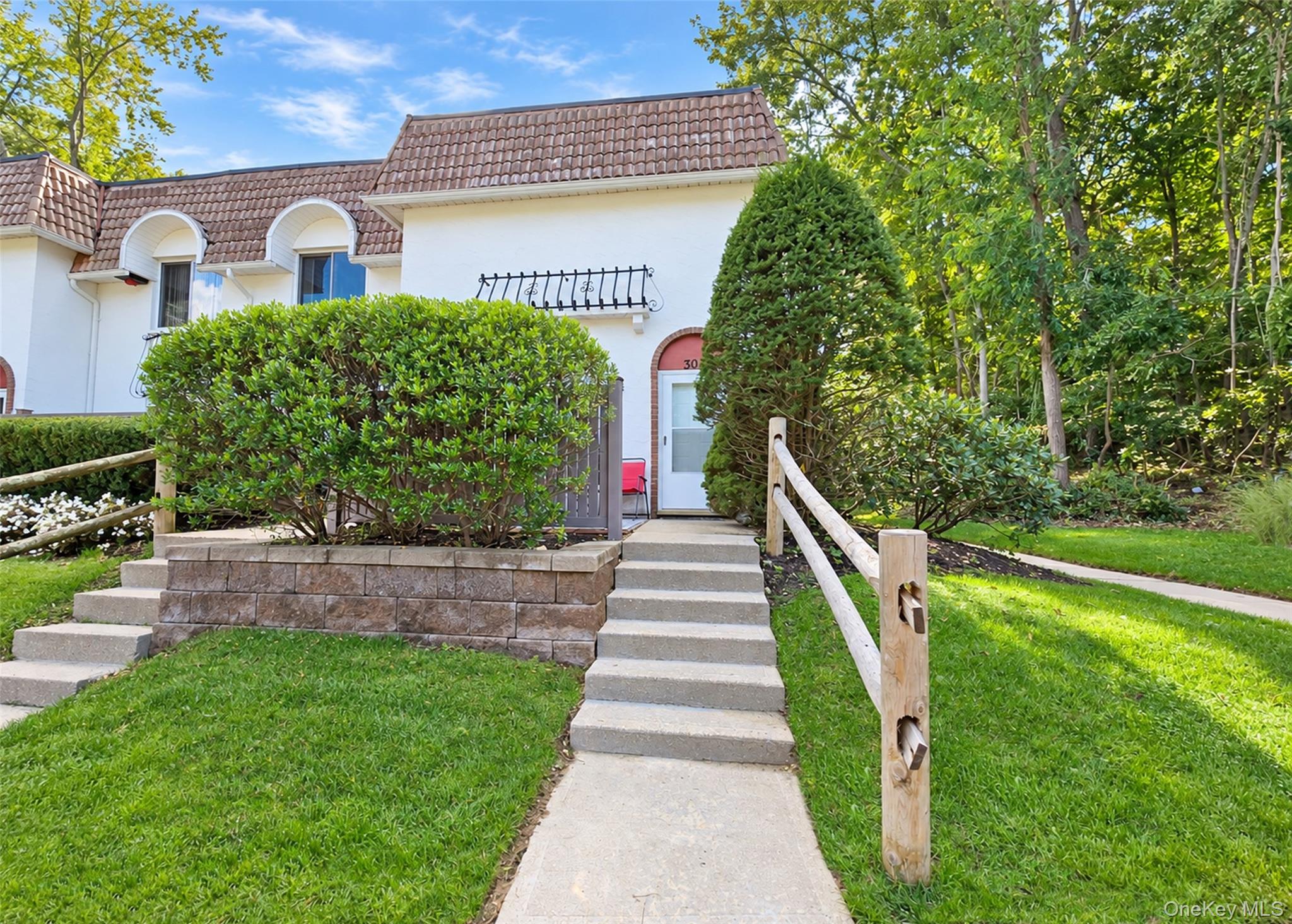 305 Brettonwoods Drive — photo
