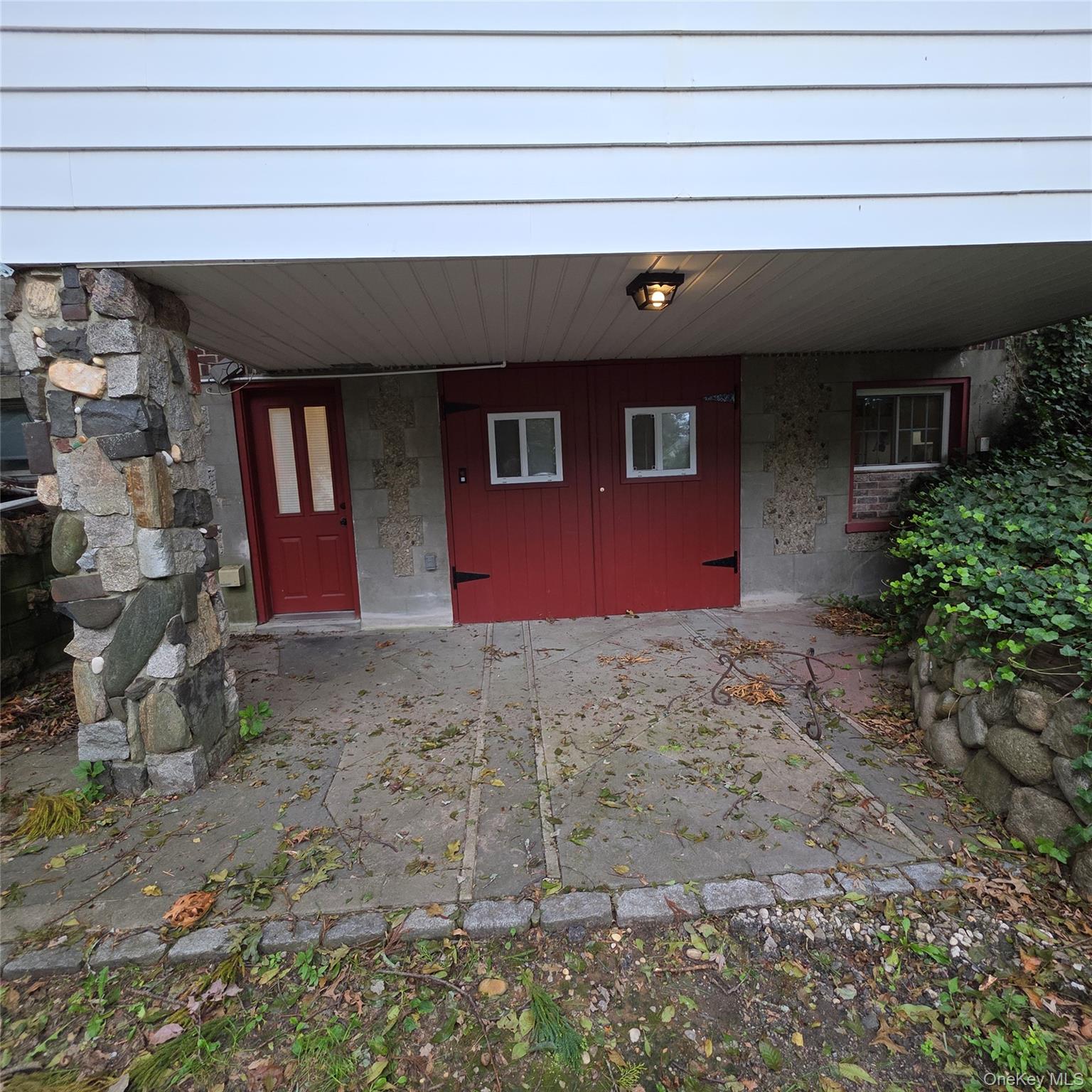 22 Riverhead Road — photo