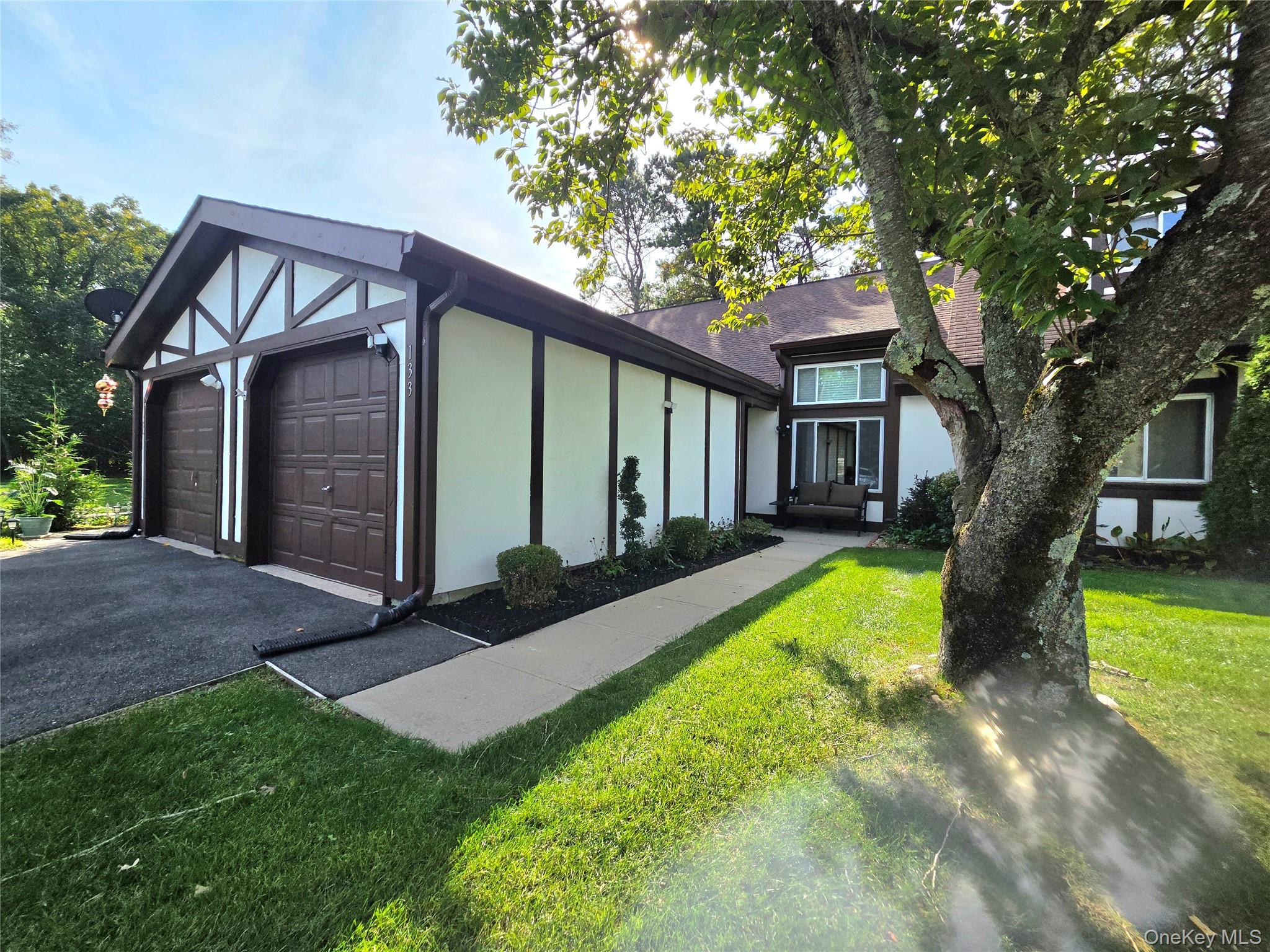 133 Fieldstone Court — photo