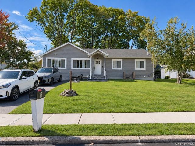 8 Mayflower Court — photo