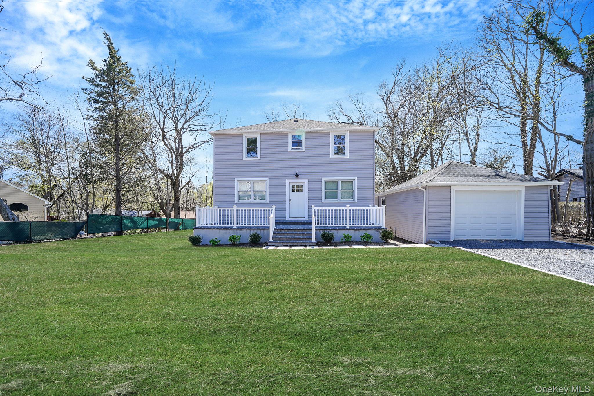 2939 N Wading River Road — photo