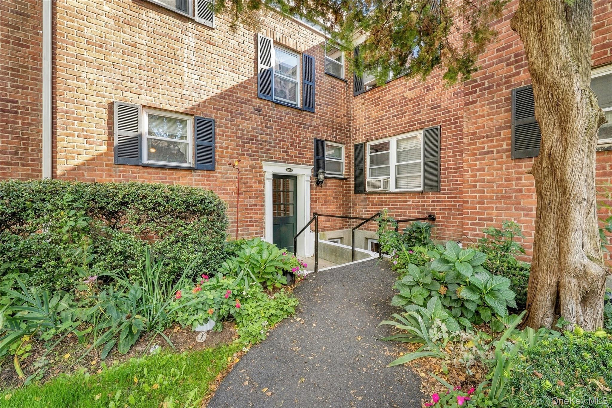 135 South Highland Avenue Unit 3B3 — photo