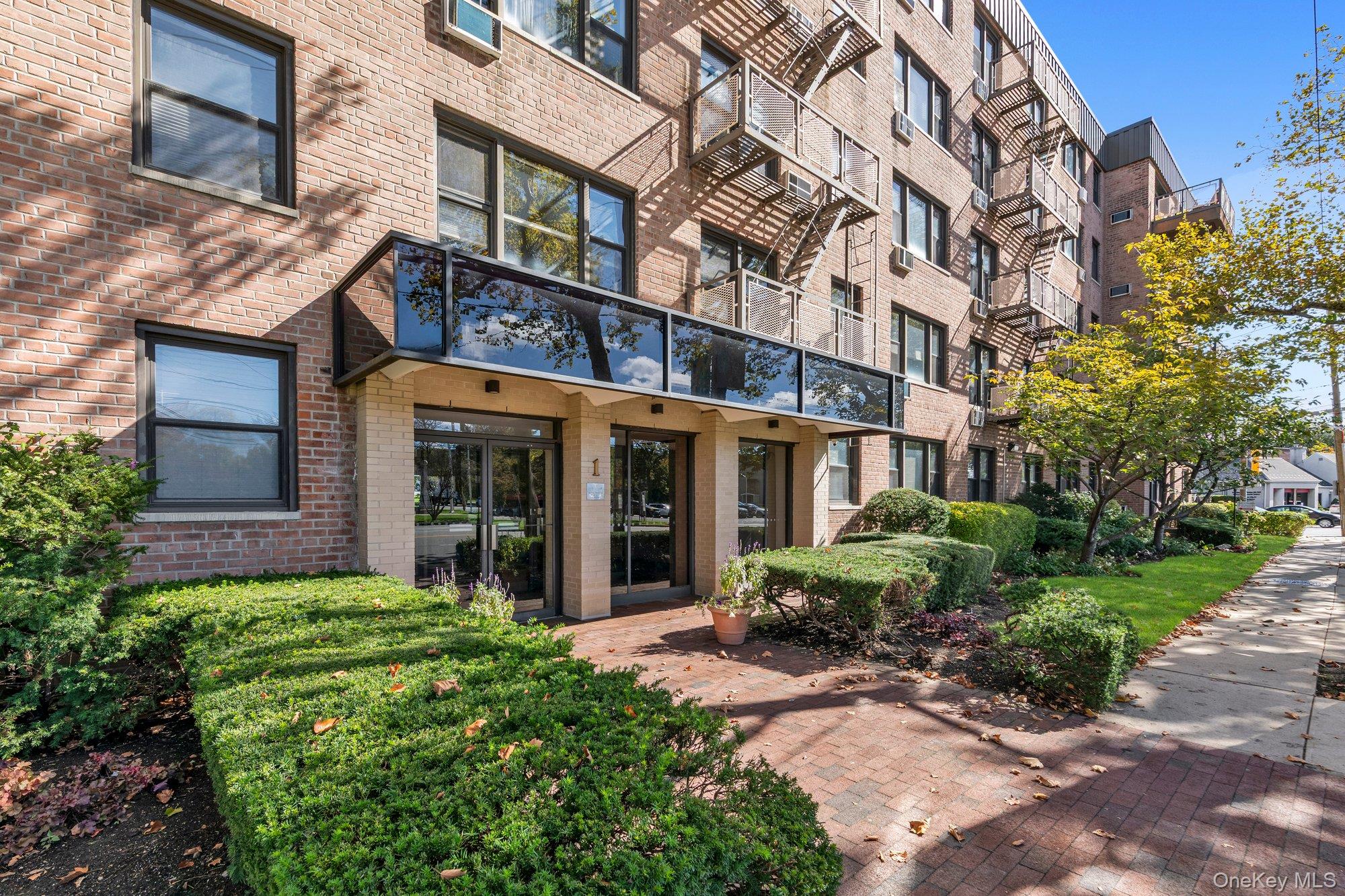 1 Birchwood Court Unit 3B — photo