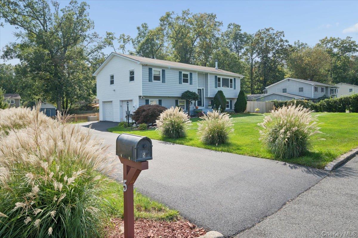 5 Cottonwood Court — photo