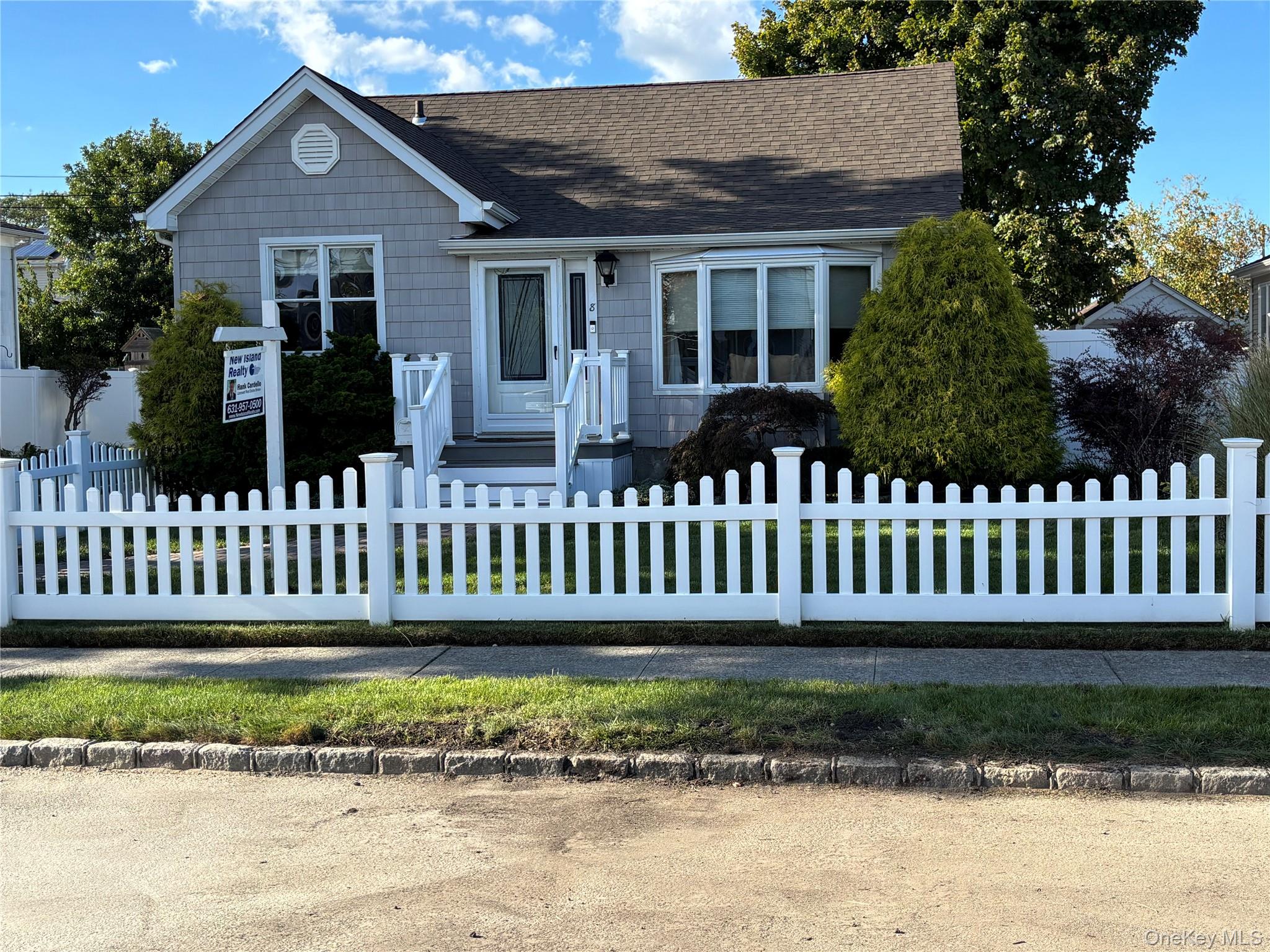 8 Walnut Place — photo