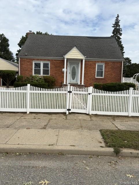 916 Center Drive — photo