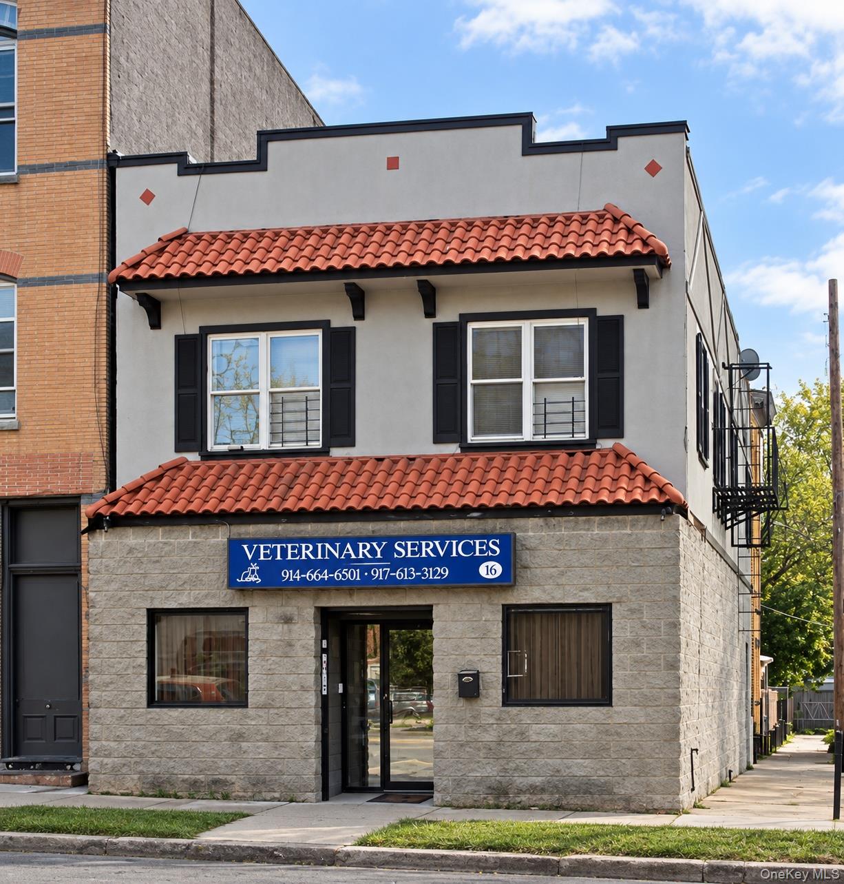 16 Mount Vernon Avenue Storefront — photo
