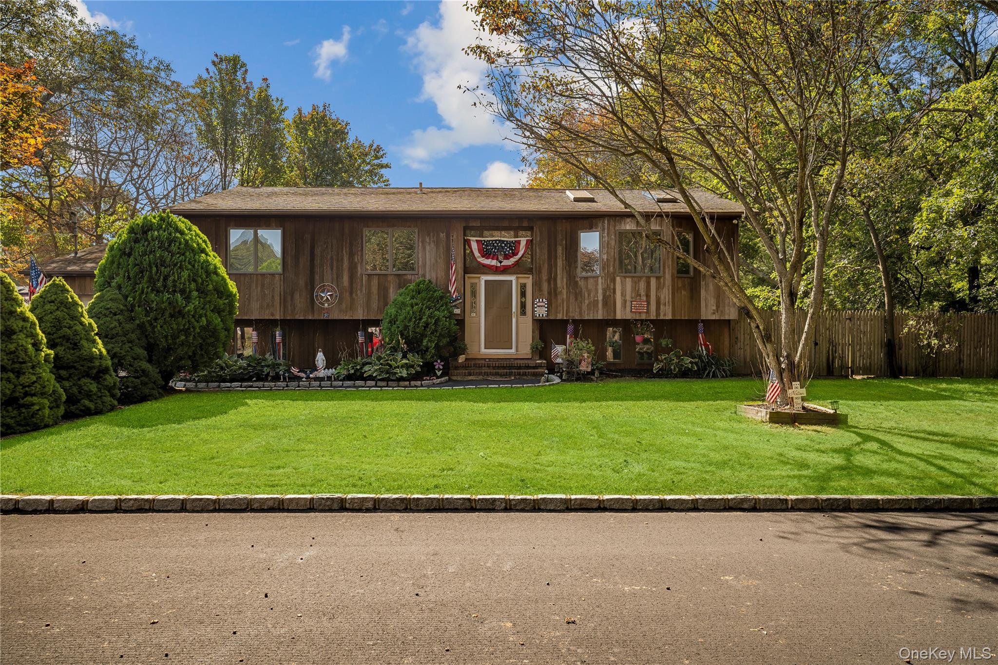 14 Mineola Street — photo
