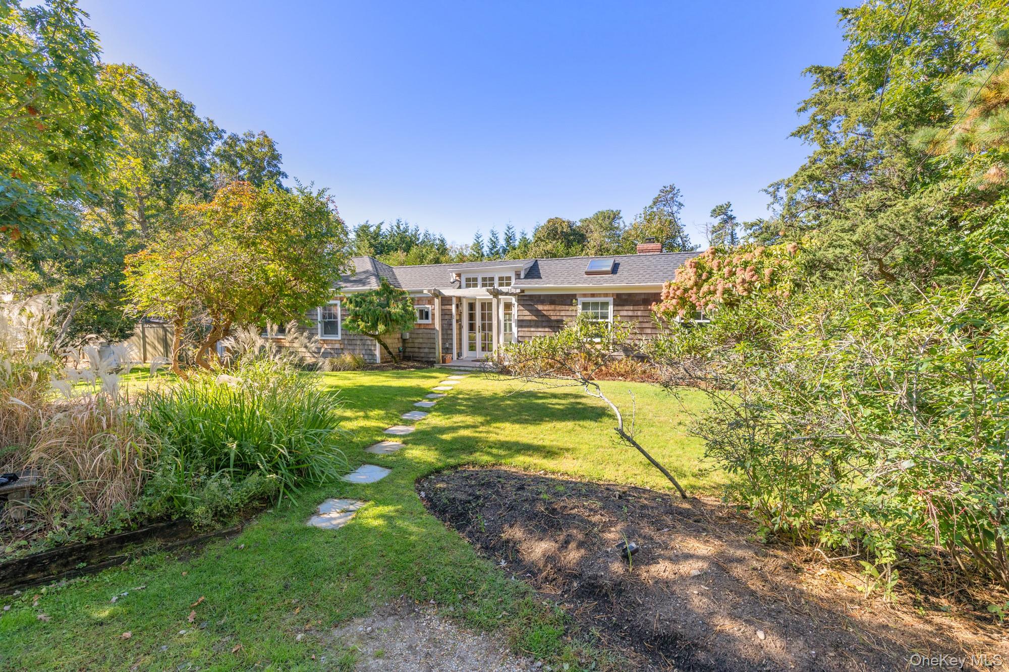 2 Gardiner Drive — photo