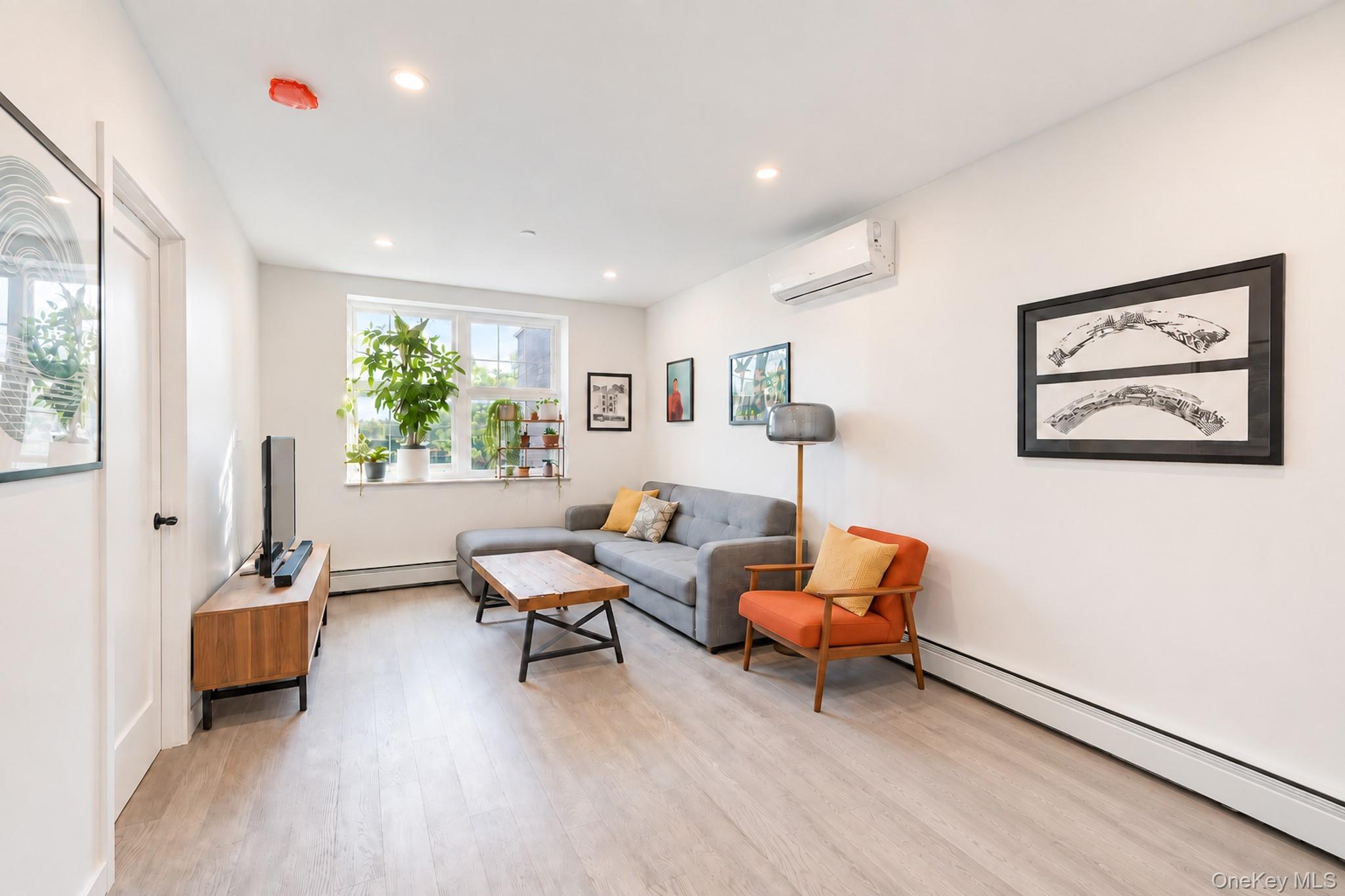 1652 Stillwell Avenue Unit 2B — photo