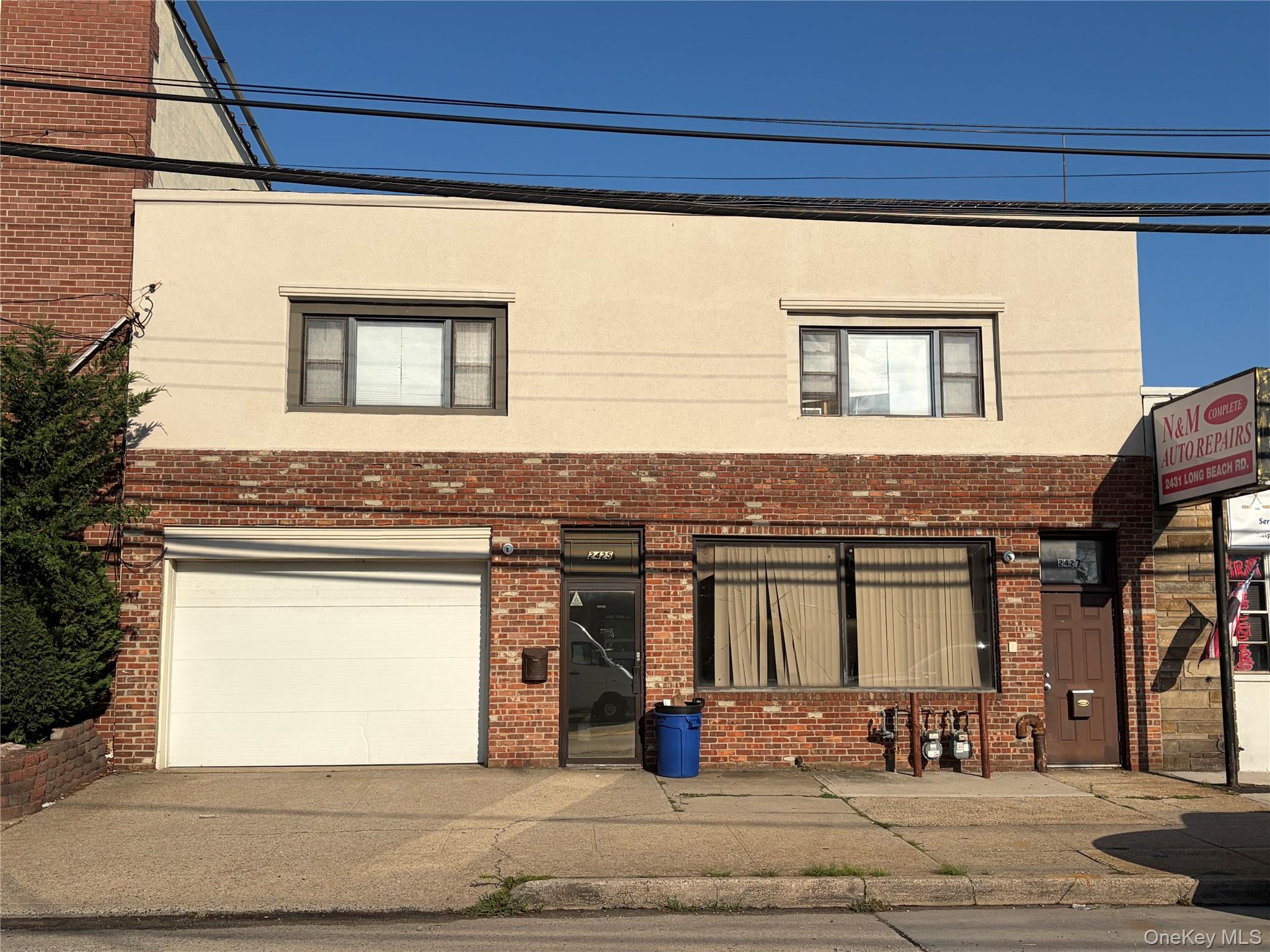 2425 Long Beach Road — photo