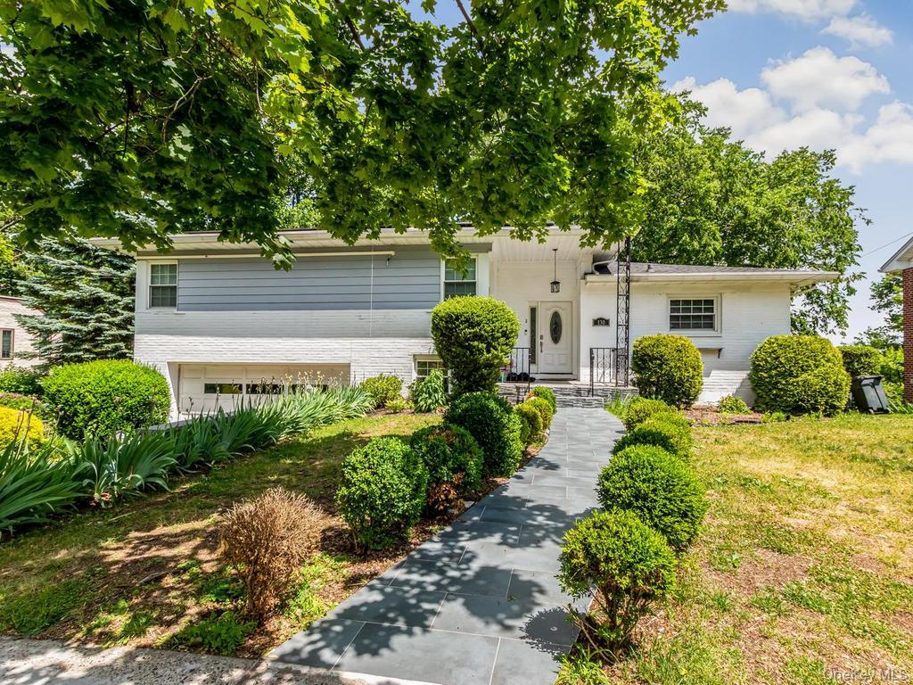 130 La Salle Drive — photo