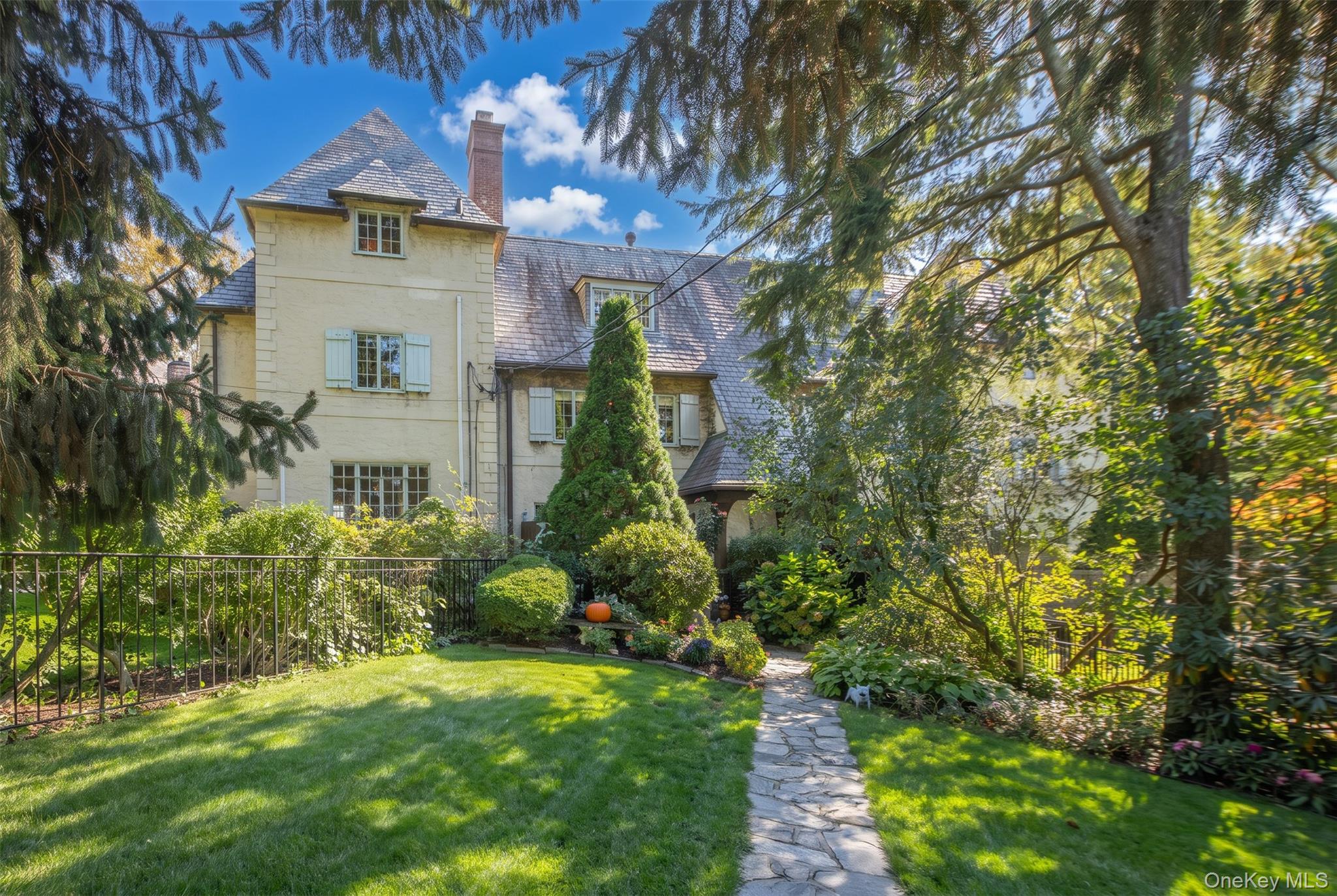 22 Normandy Terrace — photo