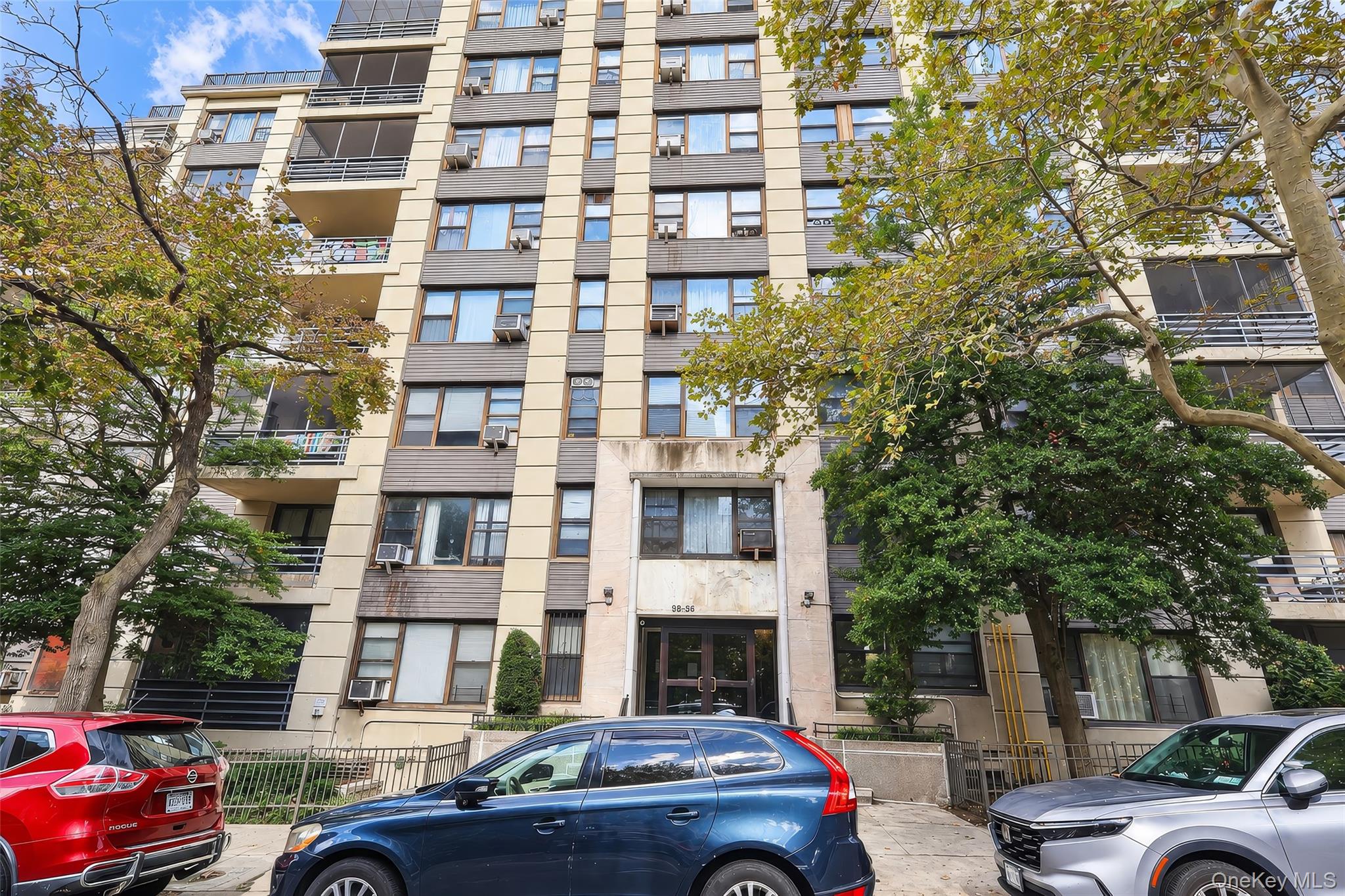 98-25 64th Road Unit 8C — photo