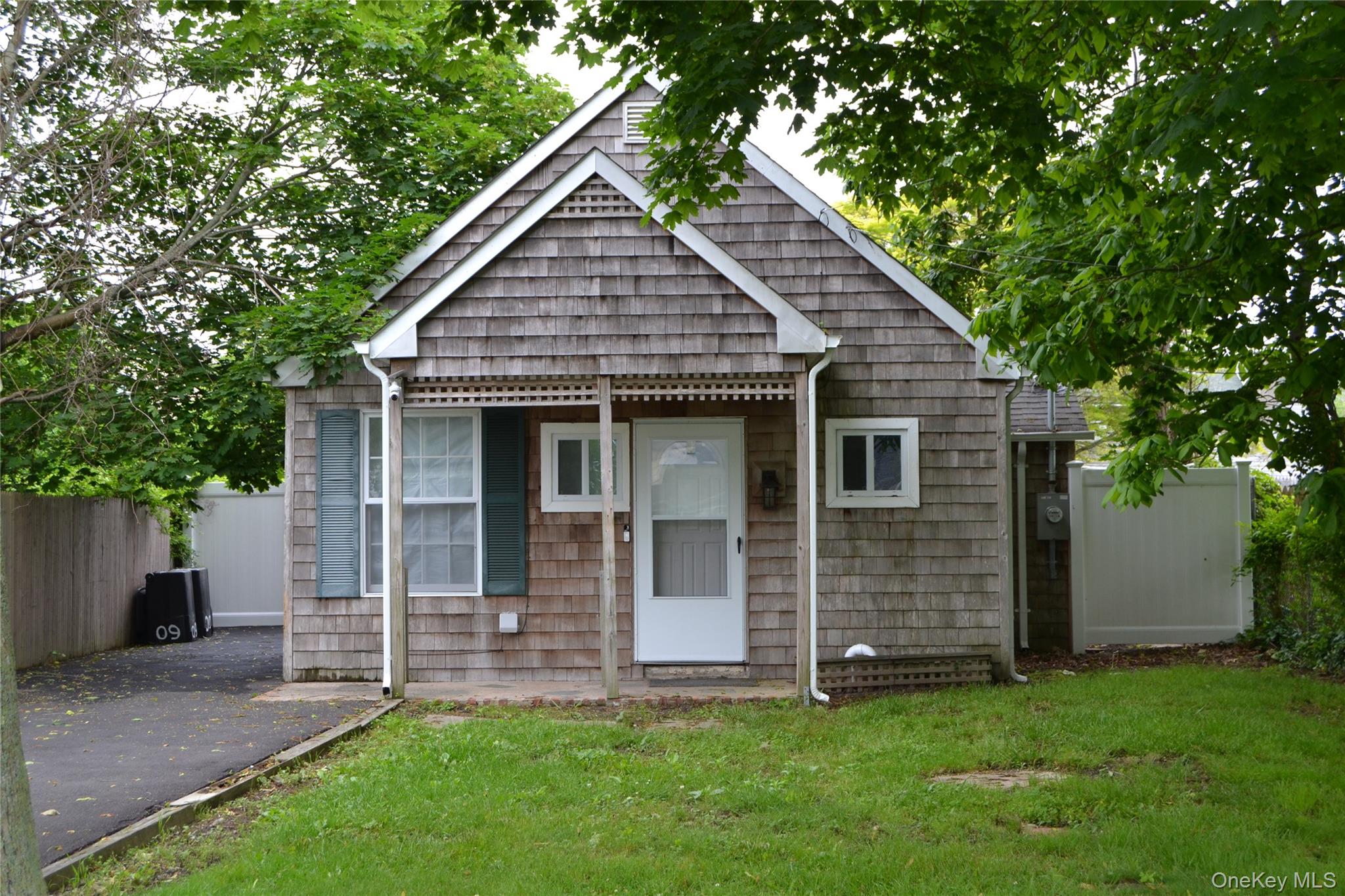 60 Huguenot Drive — photo