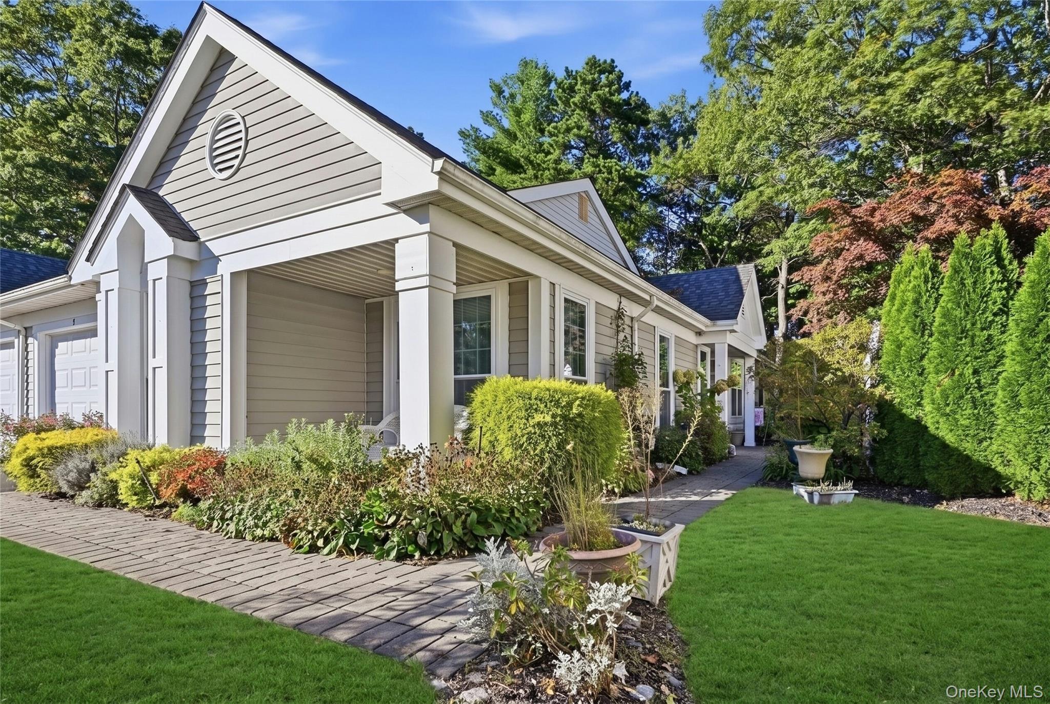 9 Amagansett Court — photo