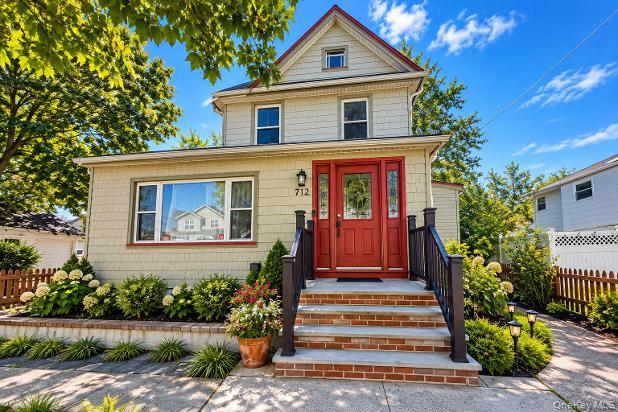 712 Parsonage Street — photo