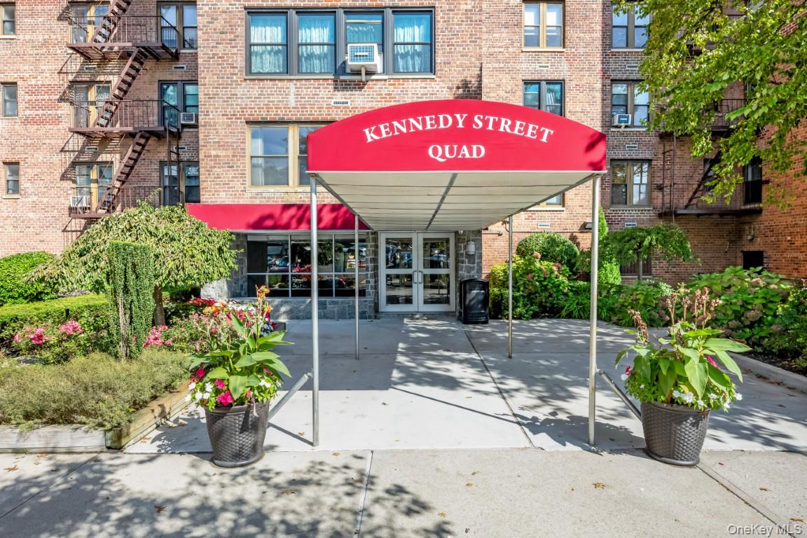 18-35 Corporal Kennedy Street Unit 4F — photo