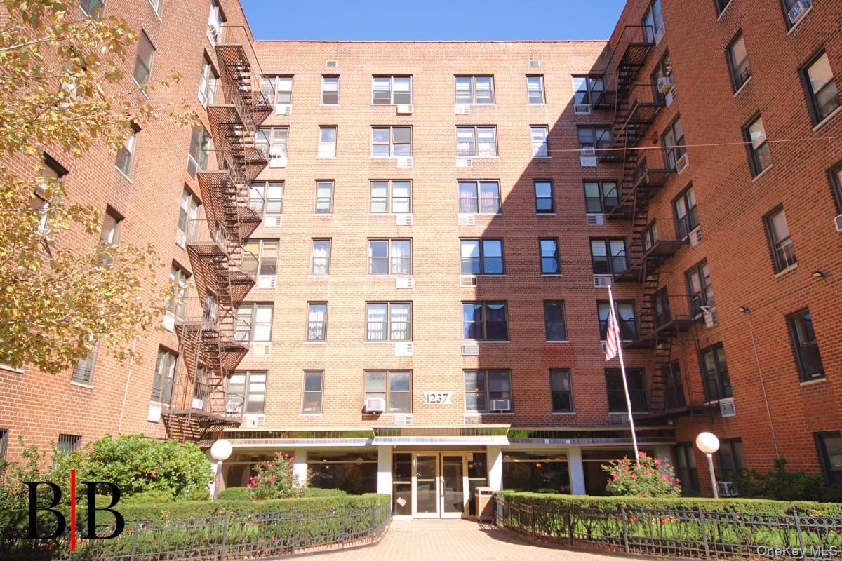 1237 Avenue Z Unit 5W — photo