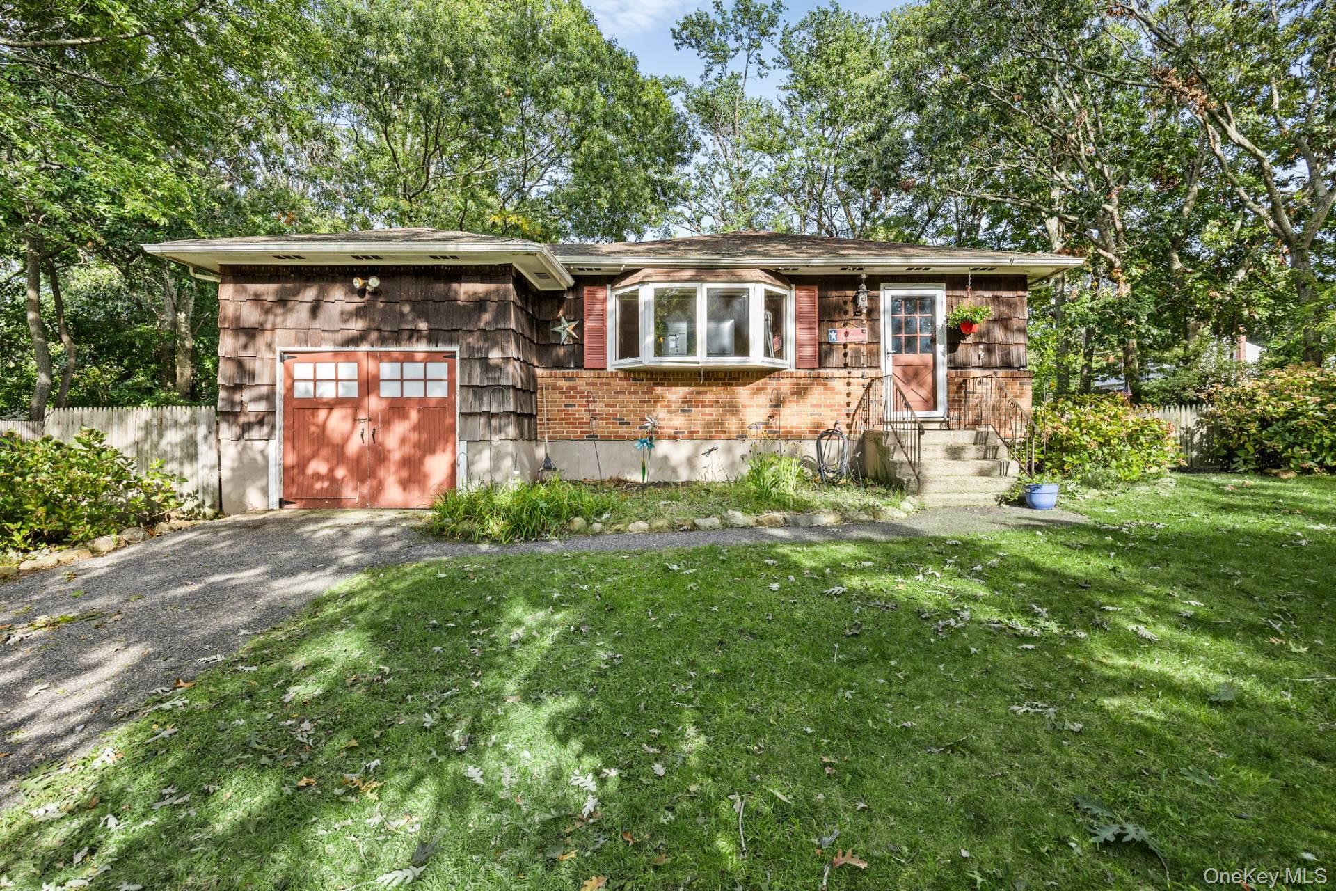2 Easterly Road, Southampton, NY 11946 — photo 3