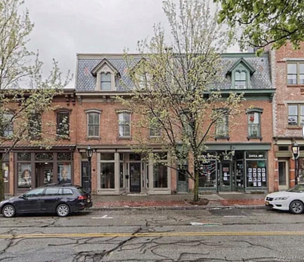 179 Main Street — photo