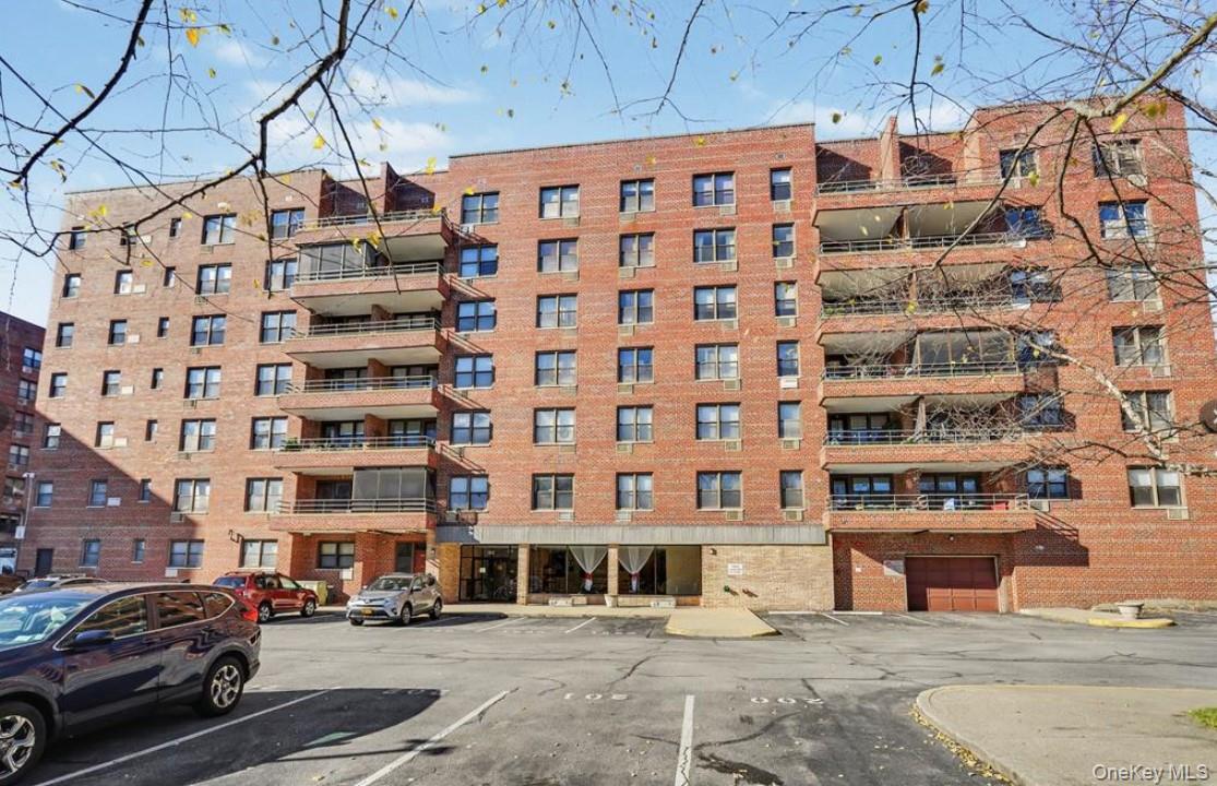 60 Barker Street Unit 617 — photo