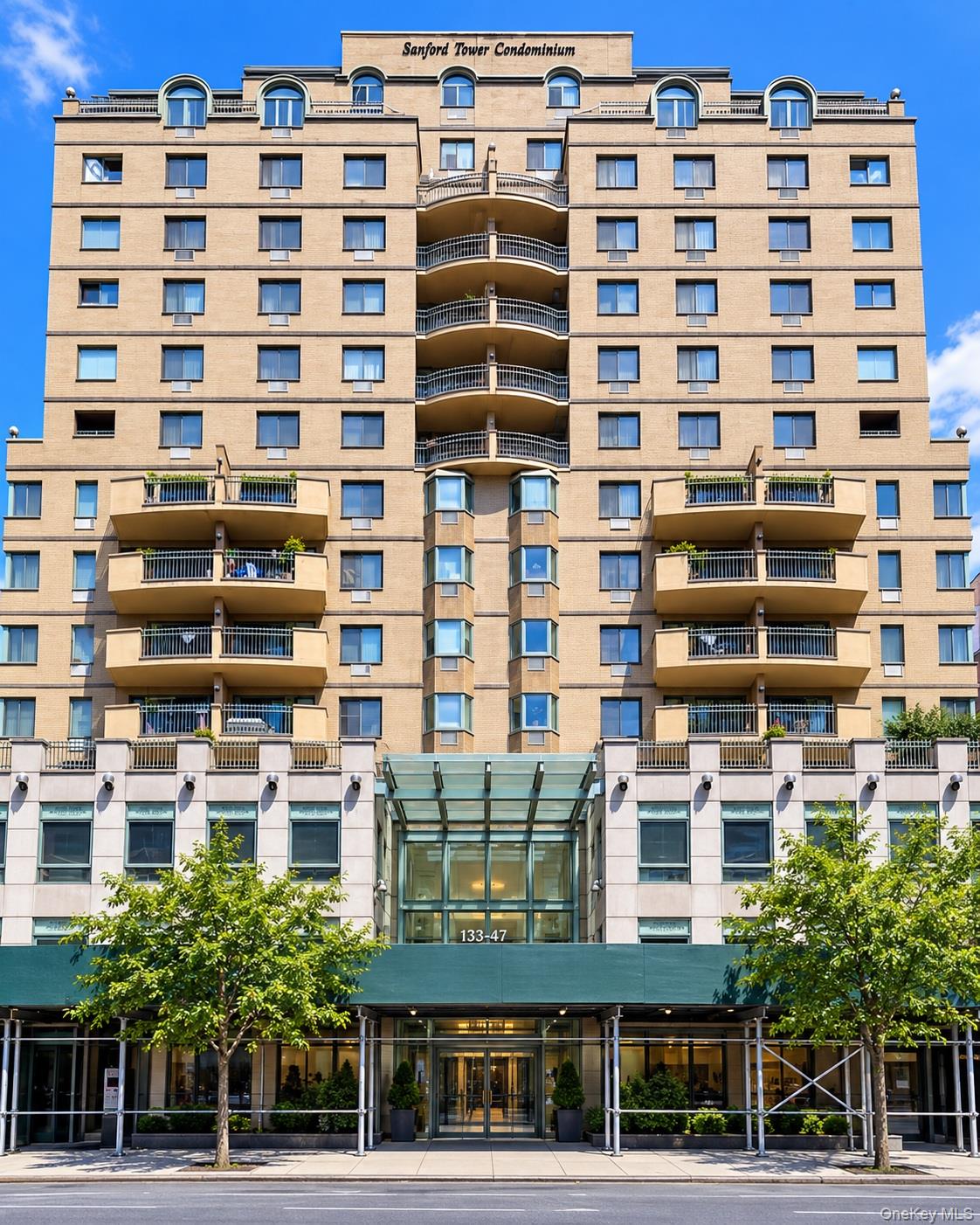 13347 Sanford Avenue Unit 8E — photo