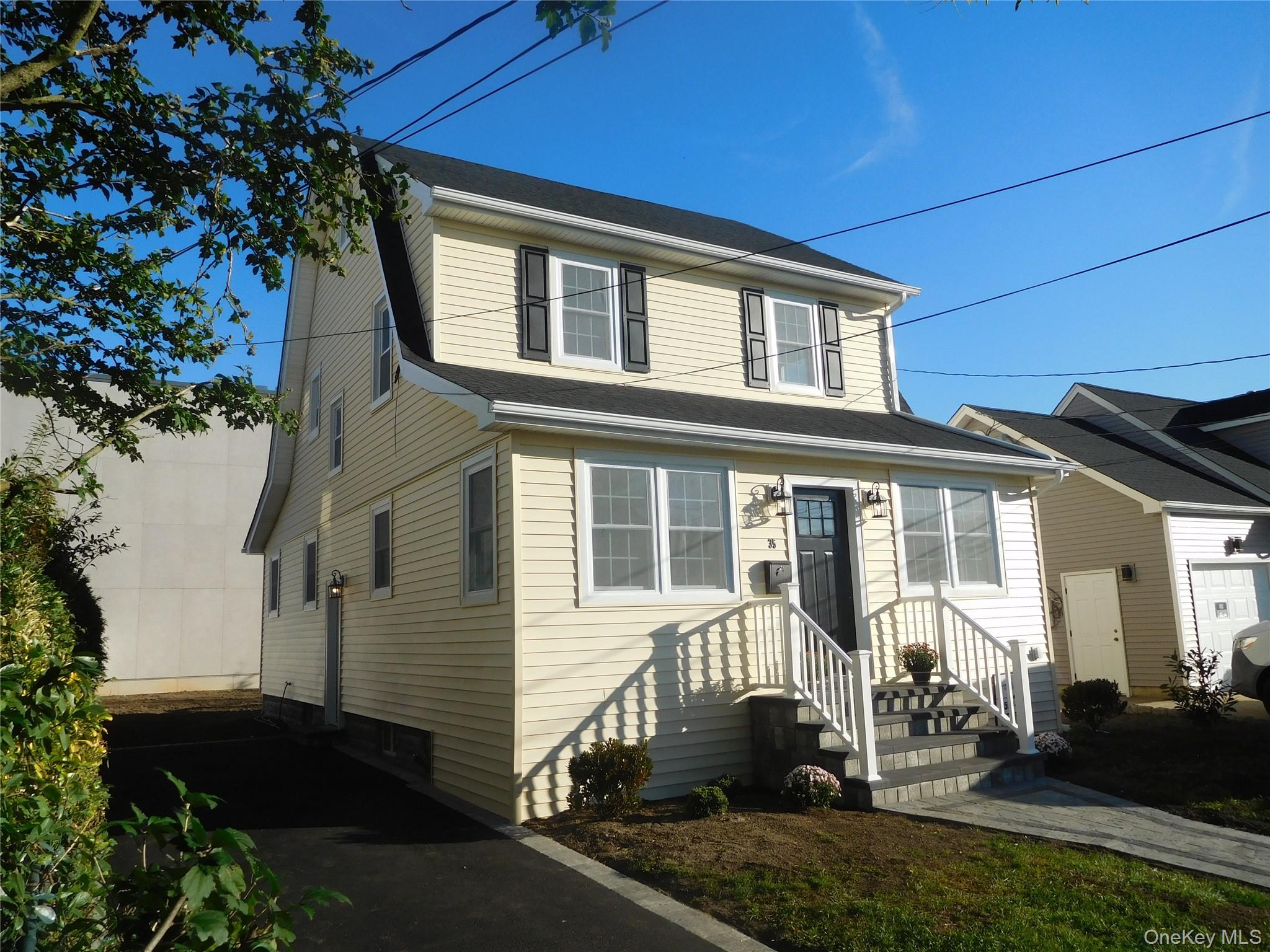 35 Fairview Avenue — photo
