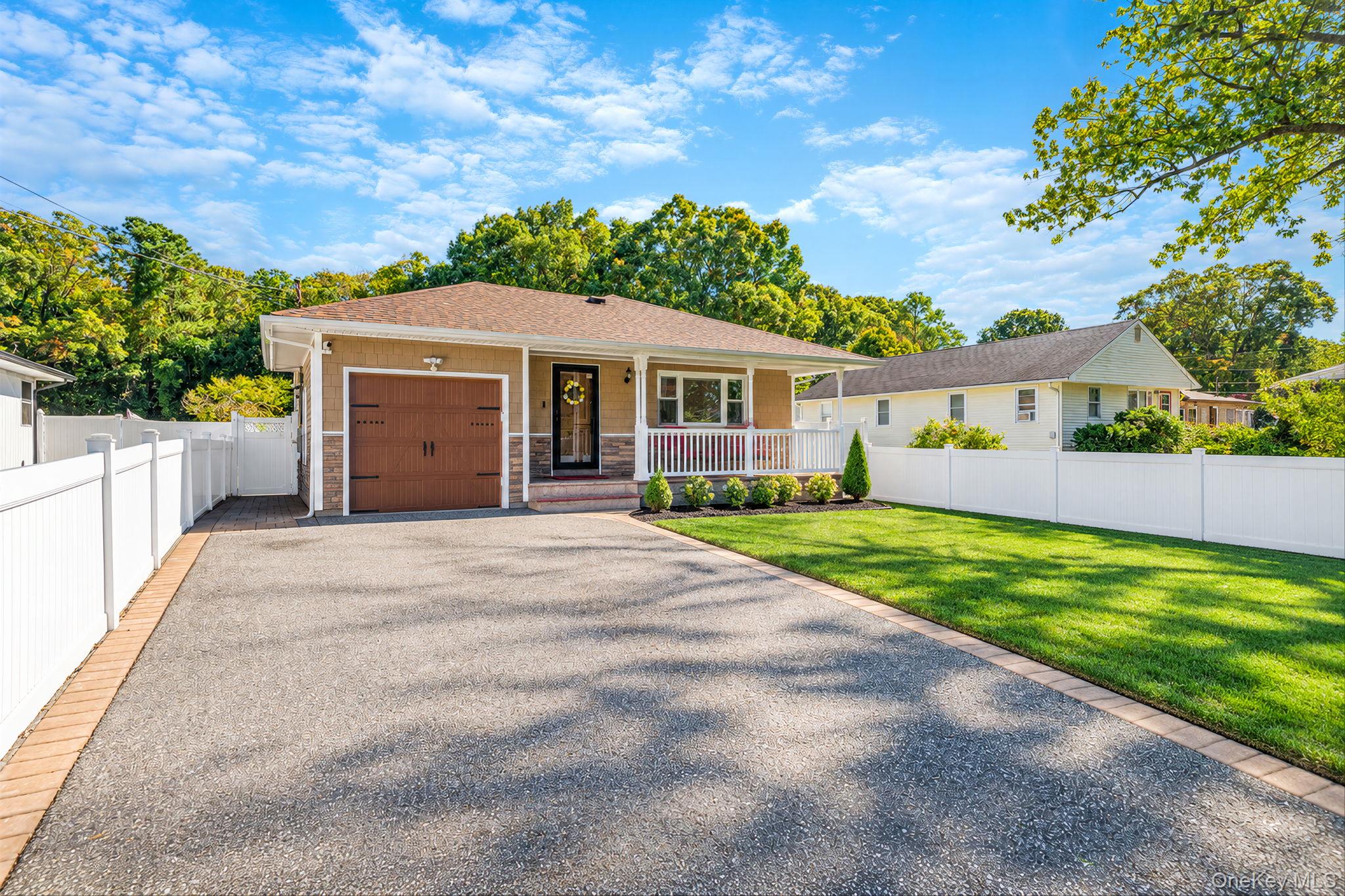 177 N Evergreen Drive — photo