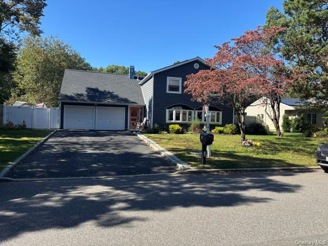 76 Corbin Avenue — photo
