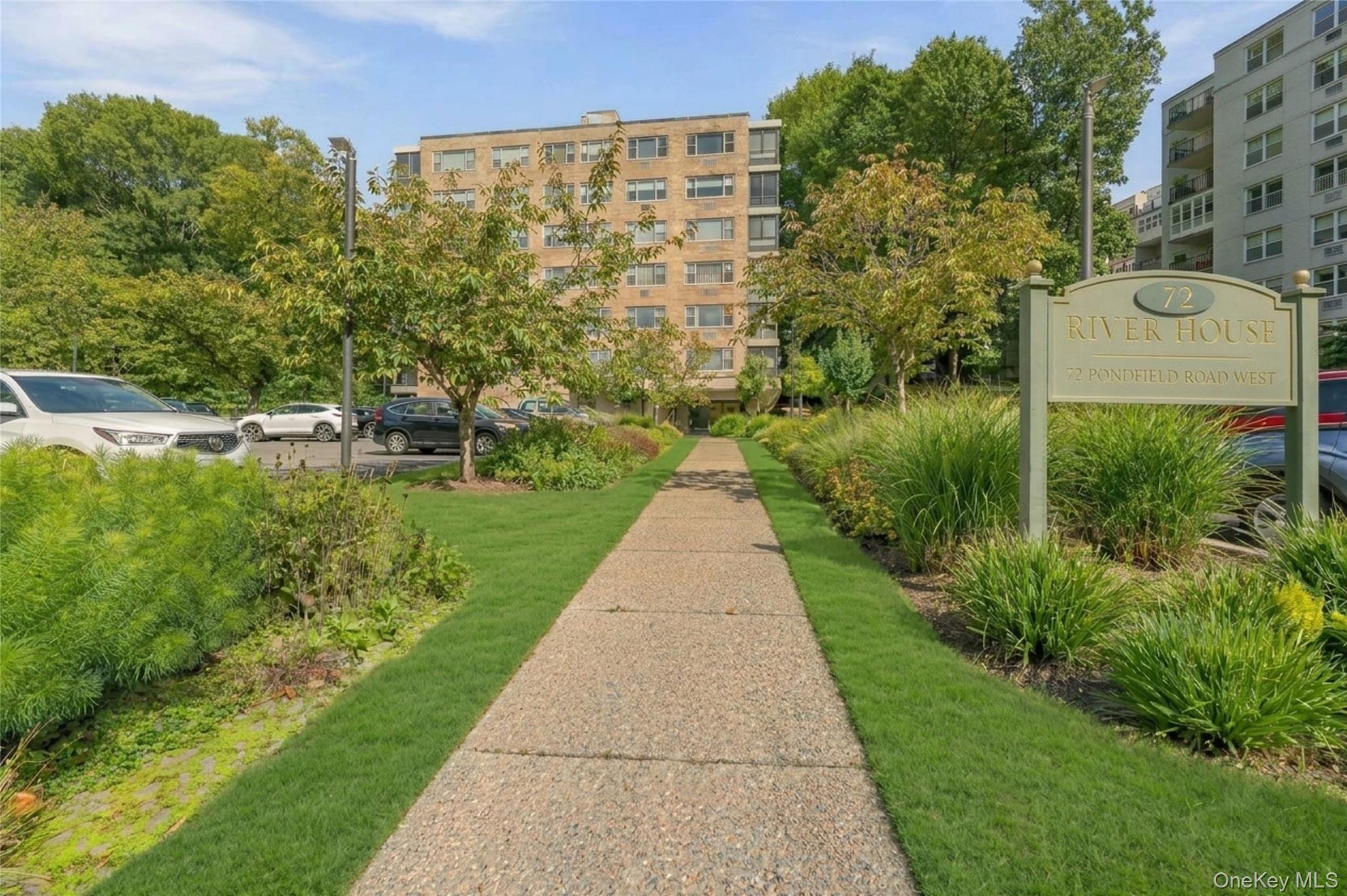 72 Pondfield Road W Unit 4C — photo