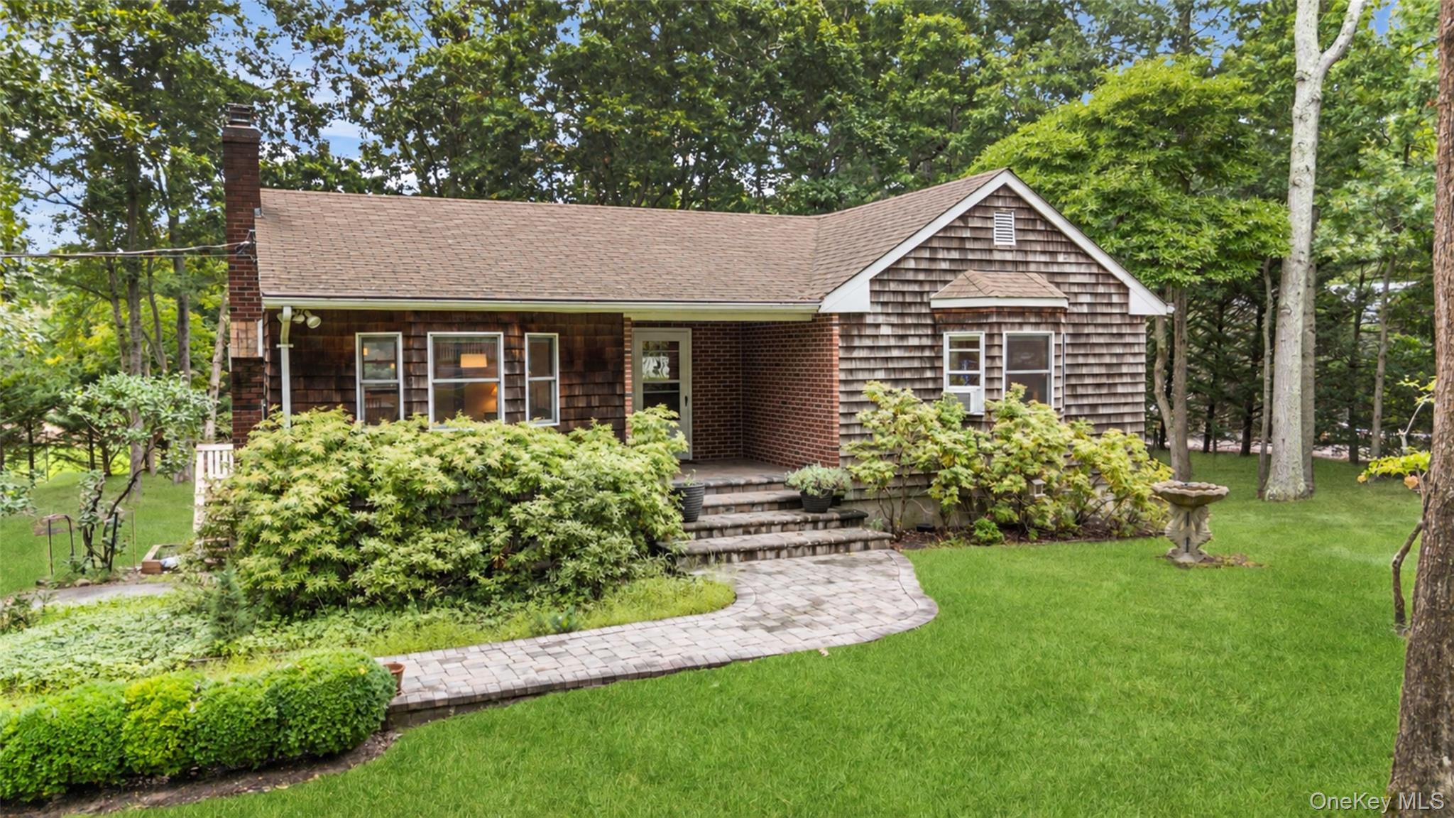 600 Water Mill Towd Road — photo