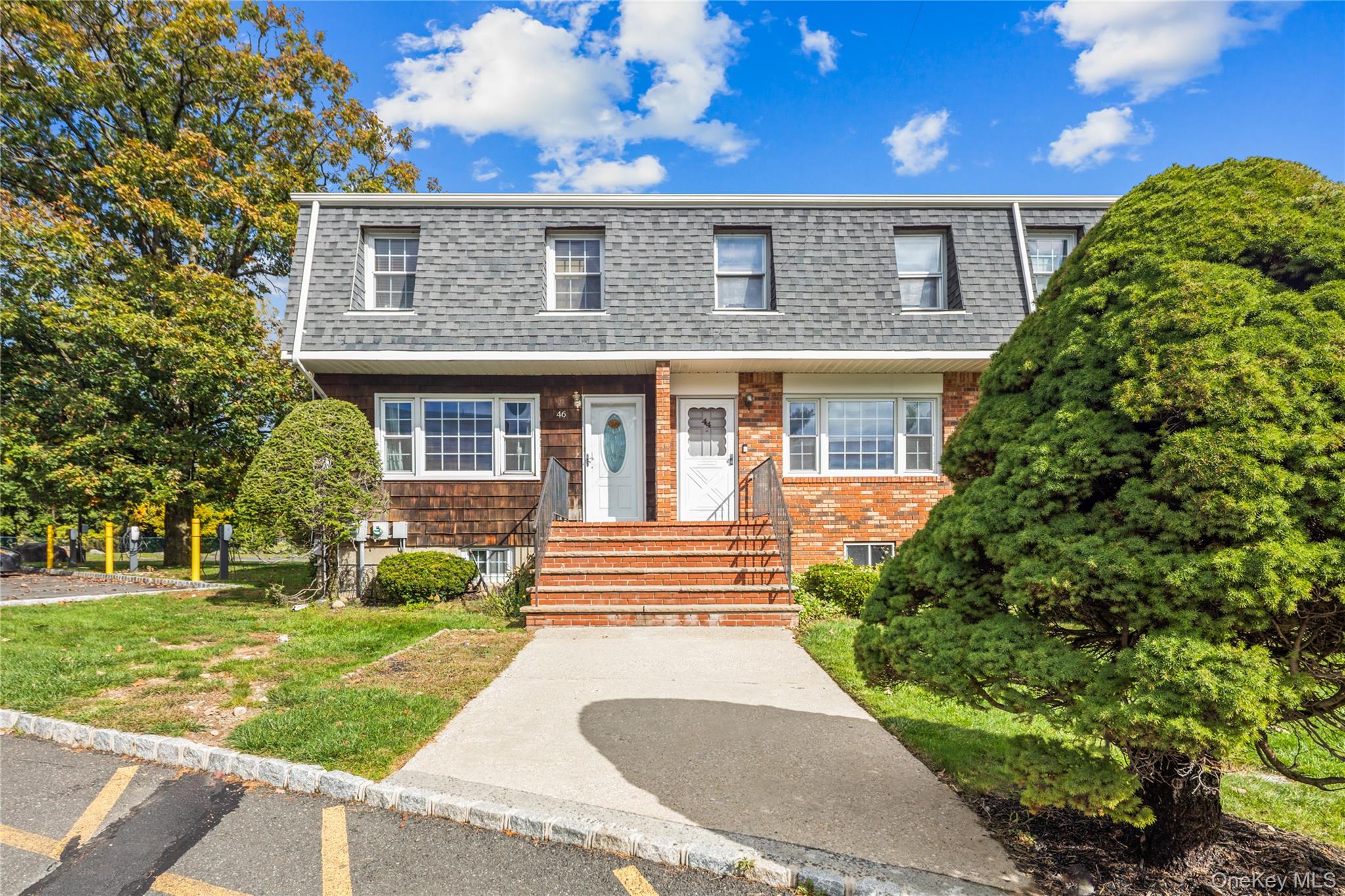 44 Gladys Drive — photo