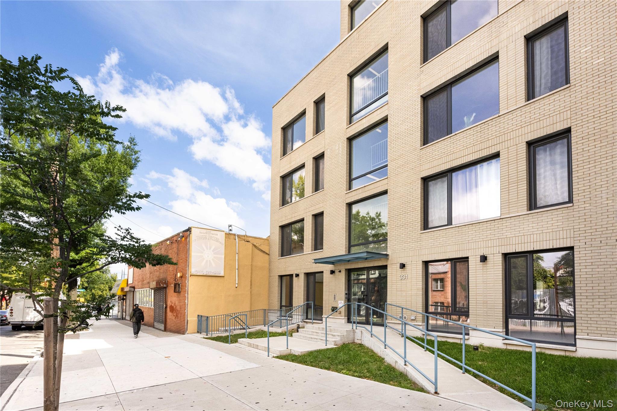 331 Ralph Avenue Unit 2a — photo