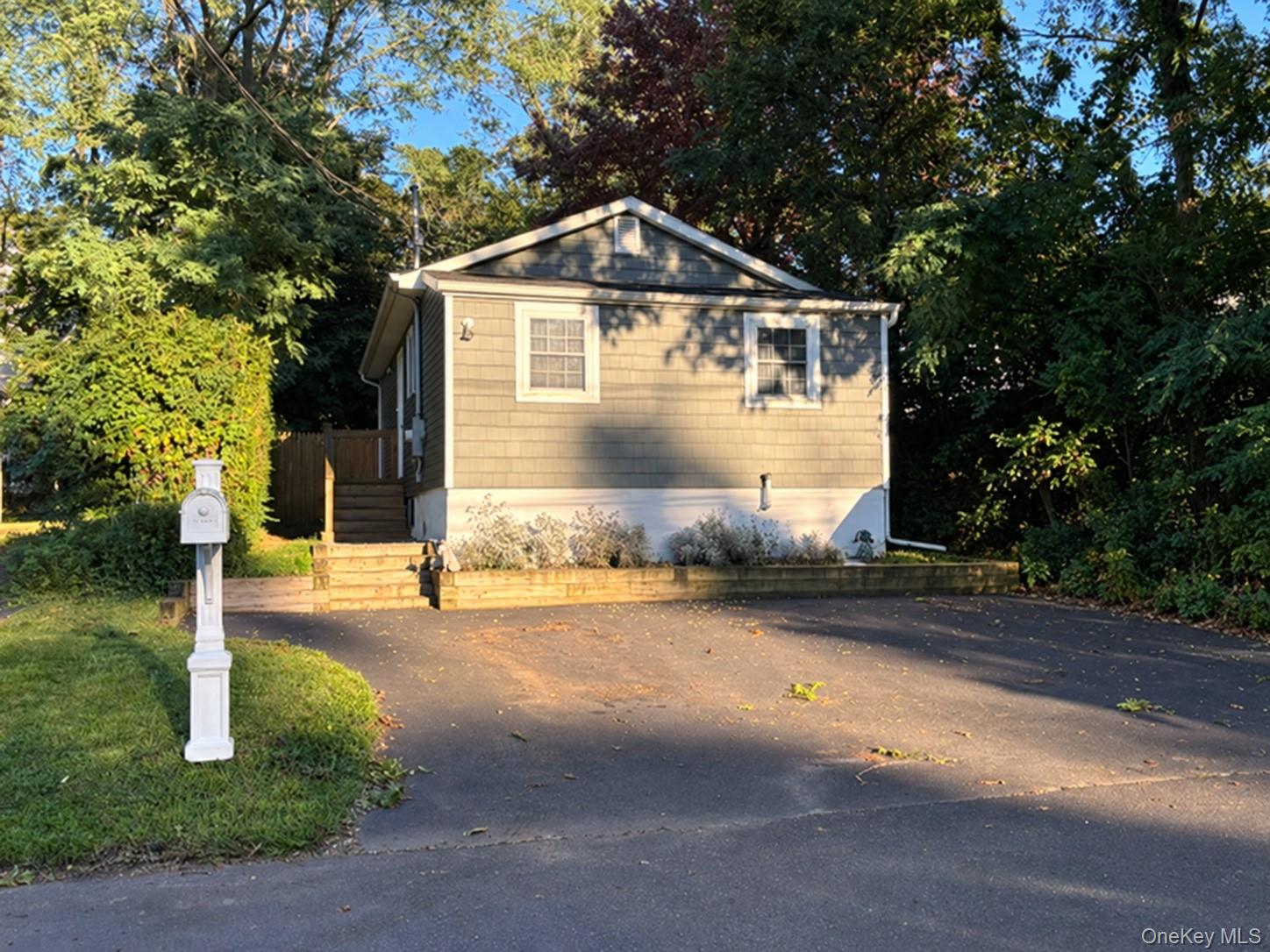 21 Cove Drive — photo
