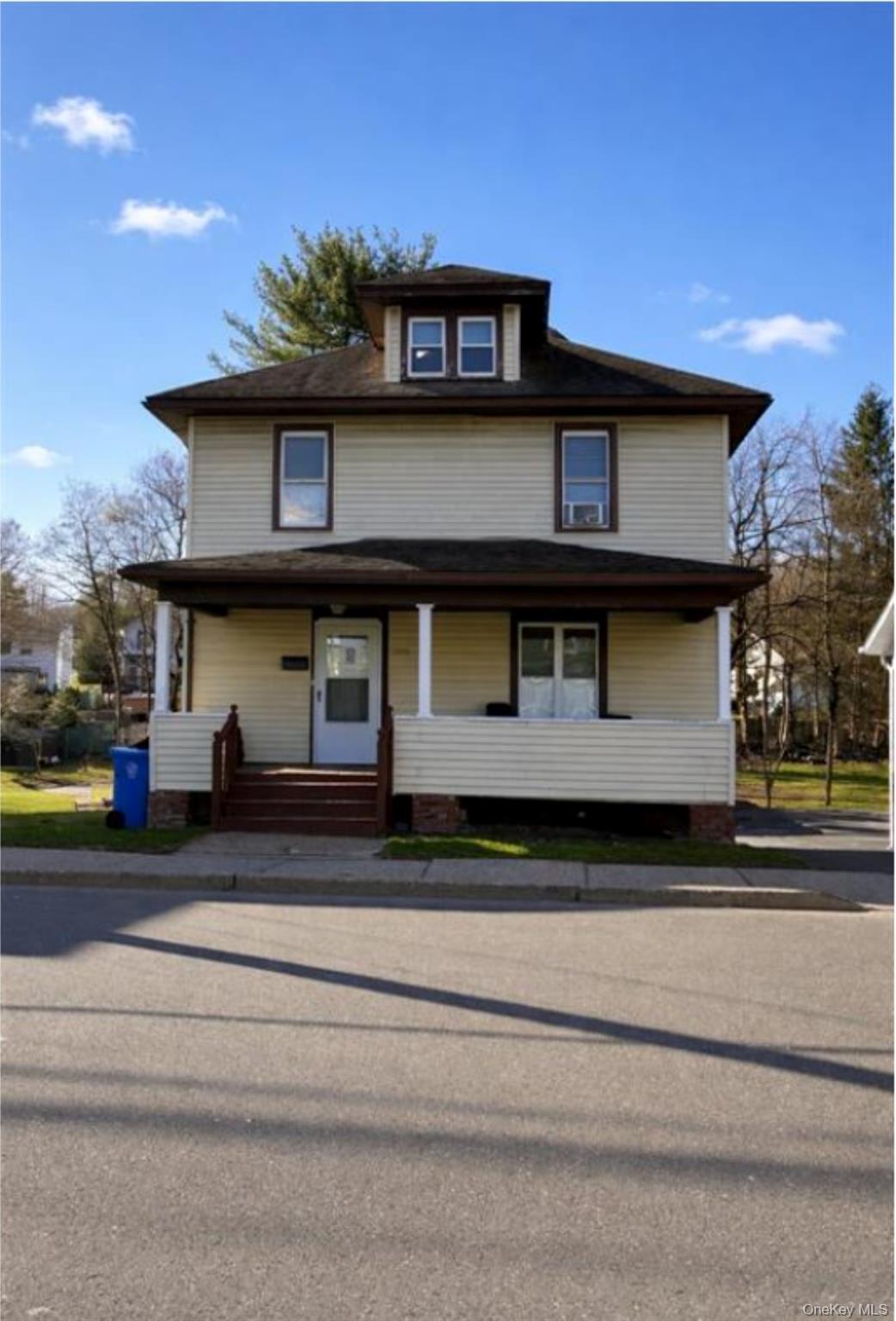 206 W Main Street — photo