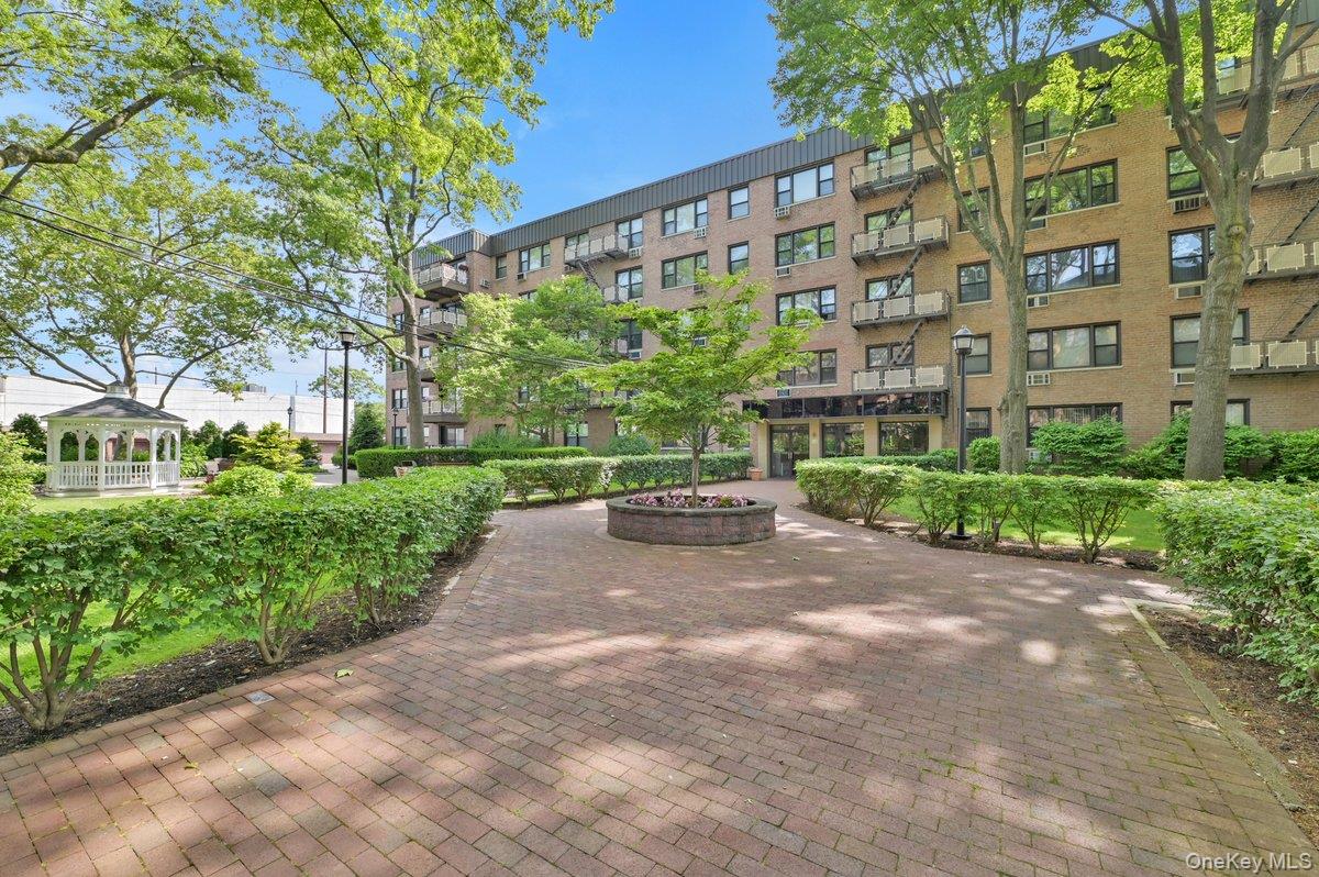 6 Birchwood Court Unit 3F — photo
