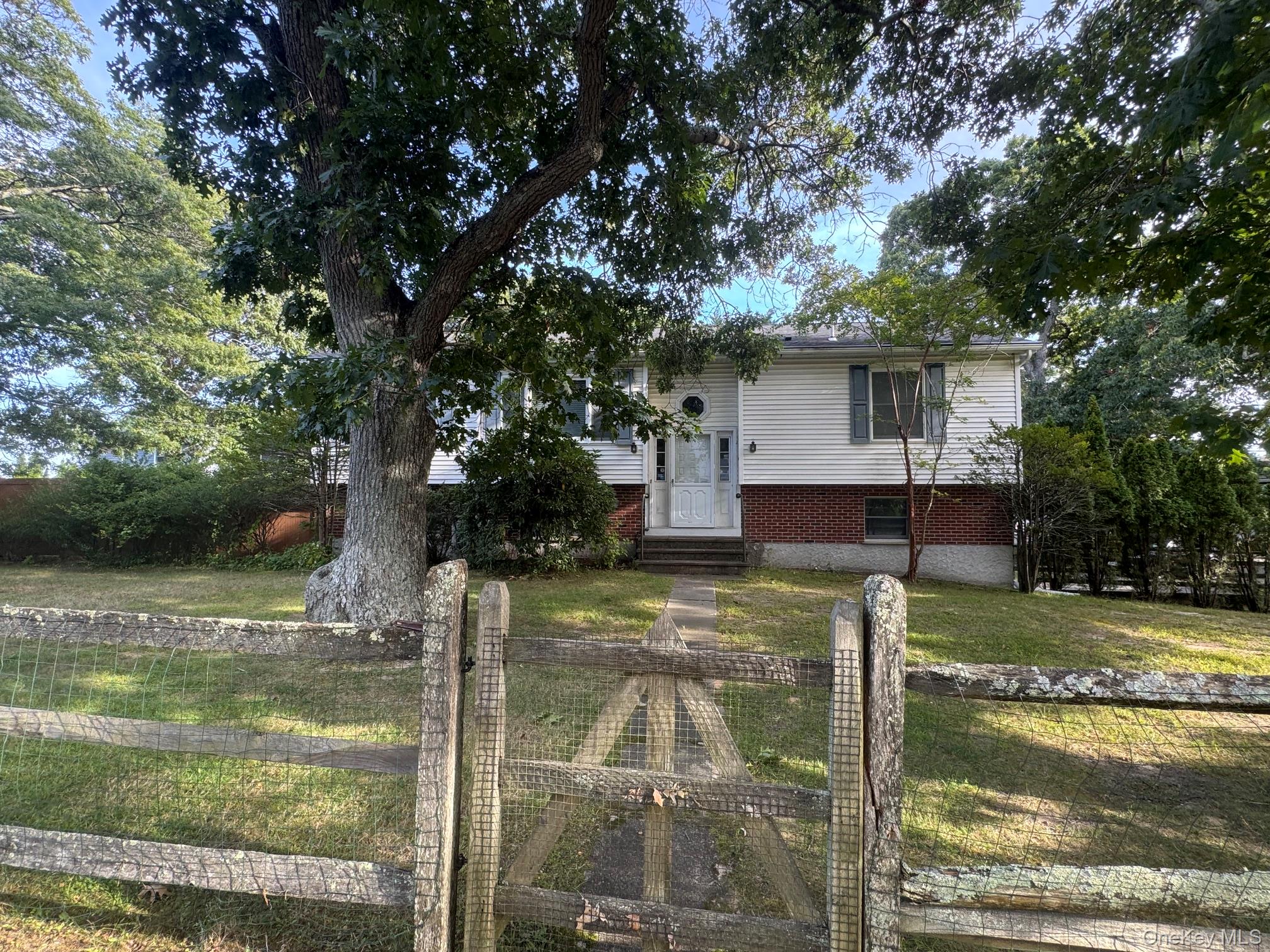 2785 Sigsbee Road — photo