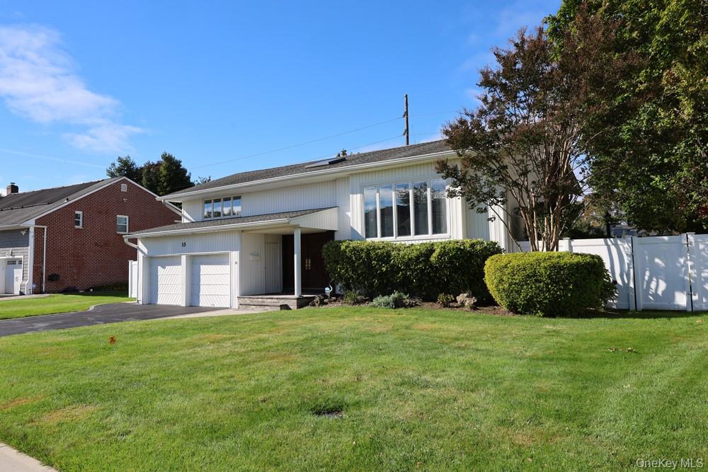 15 Yates Lane — photo