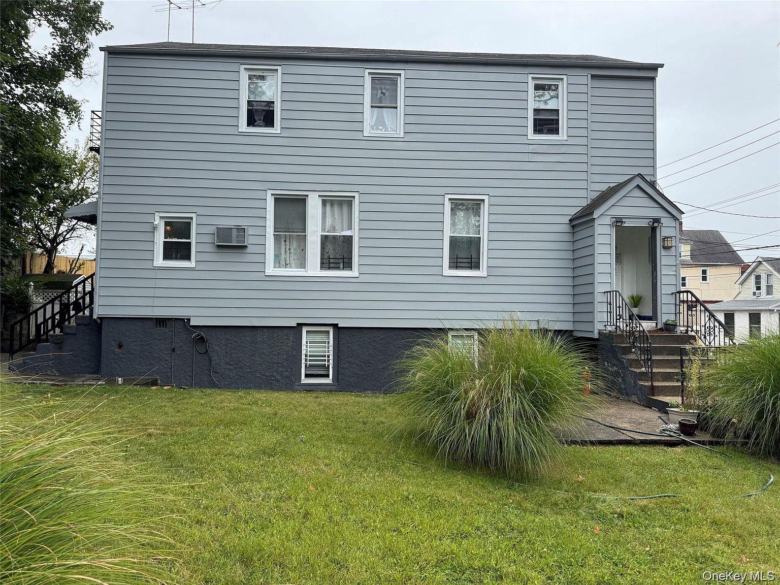 209 Lincoln Avenue Unit 1 — photo